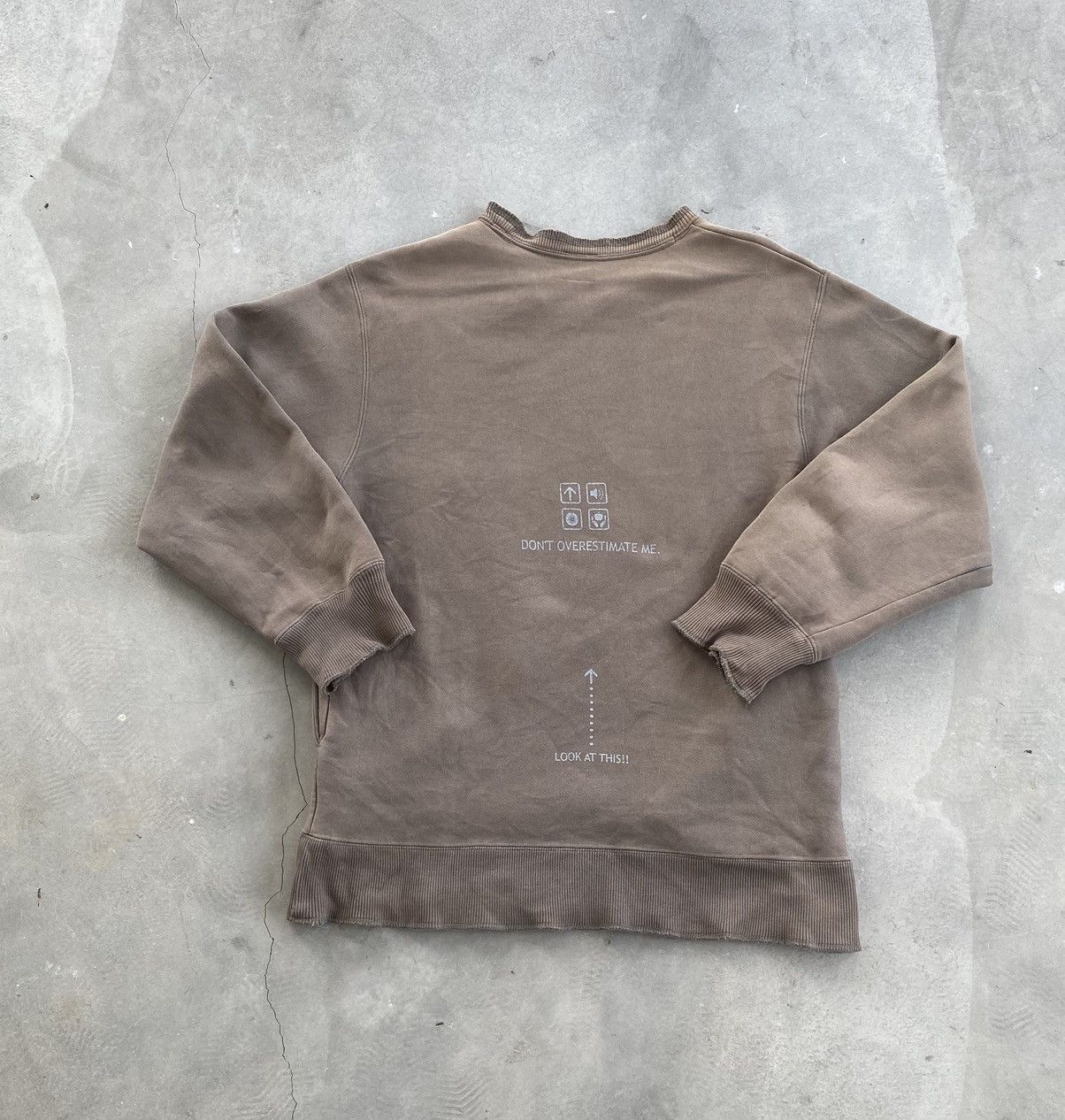 Japanese Brand VINTAGE TOCTOC DISTRESSED PATCH SWEATSHIRT Size US M / EU 48-50 / 2 - 5 Thumbnail