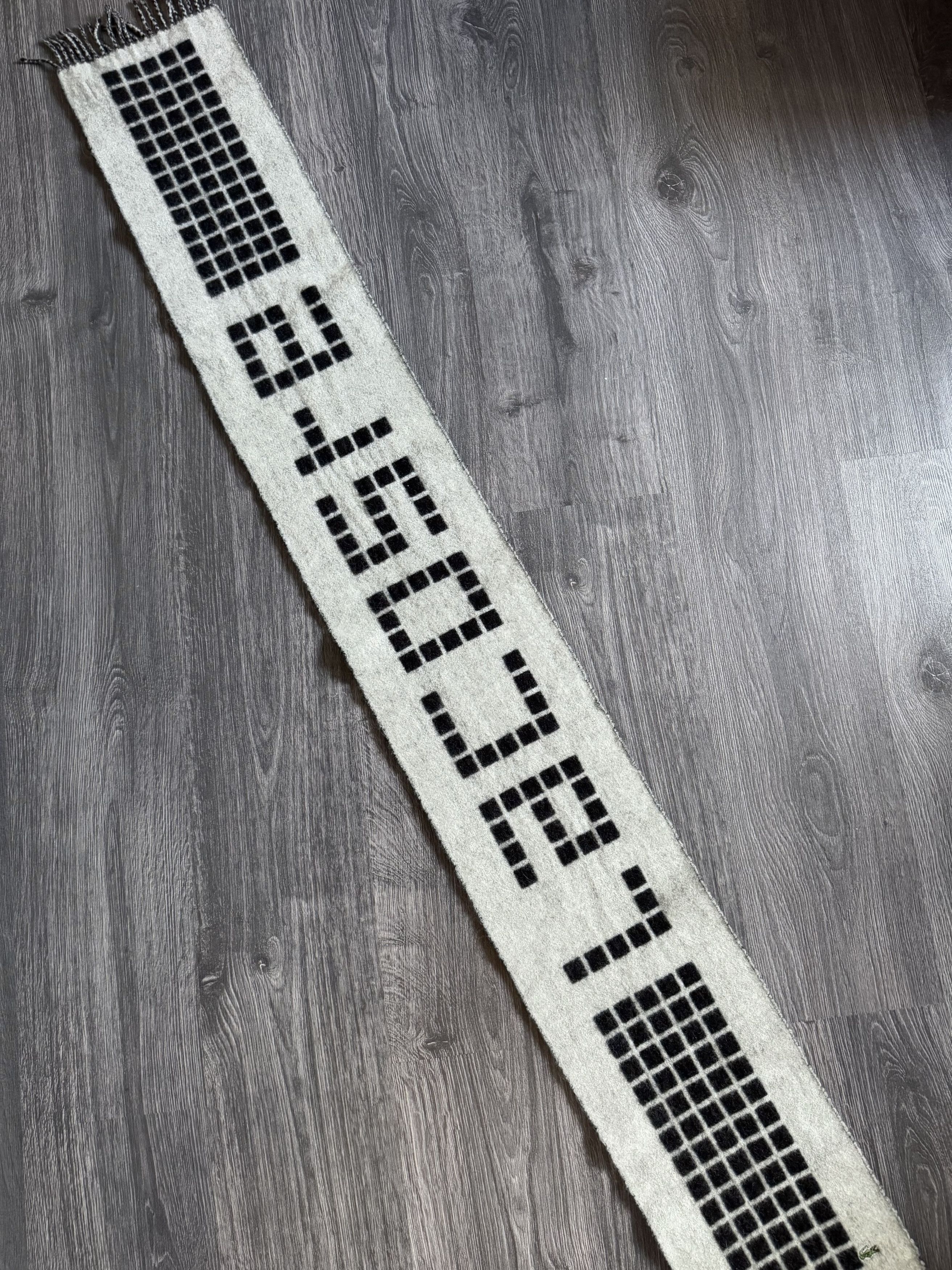 Lacoste Vintage Lacoste Logo Wool Scarf Black/White Size ONE SIZE - 6 Thumbnail