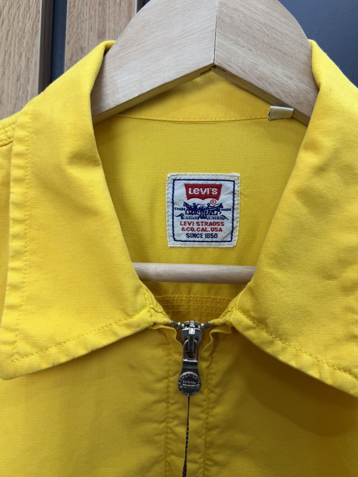 Levi's Vintage Clothing Vintage Levis Yellow Zip Up Jacket Shirt Mens Size L Size US L / EU 52-54 / 3 - 6 Thumbnail