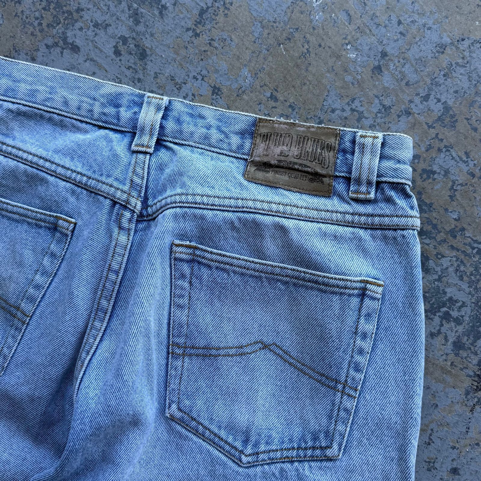 Vintage Vintage 90’s Lightwash Denim Jorts Sz 32 Size US 32 / EU 48 - 4 Thumbnail