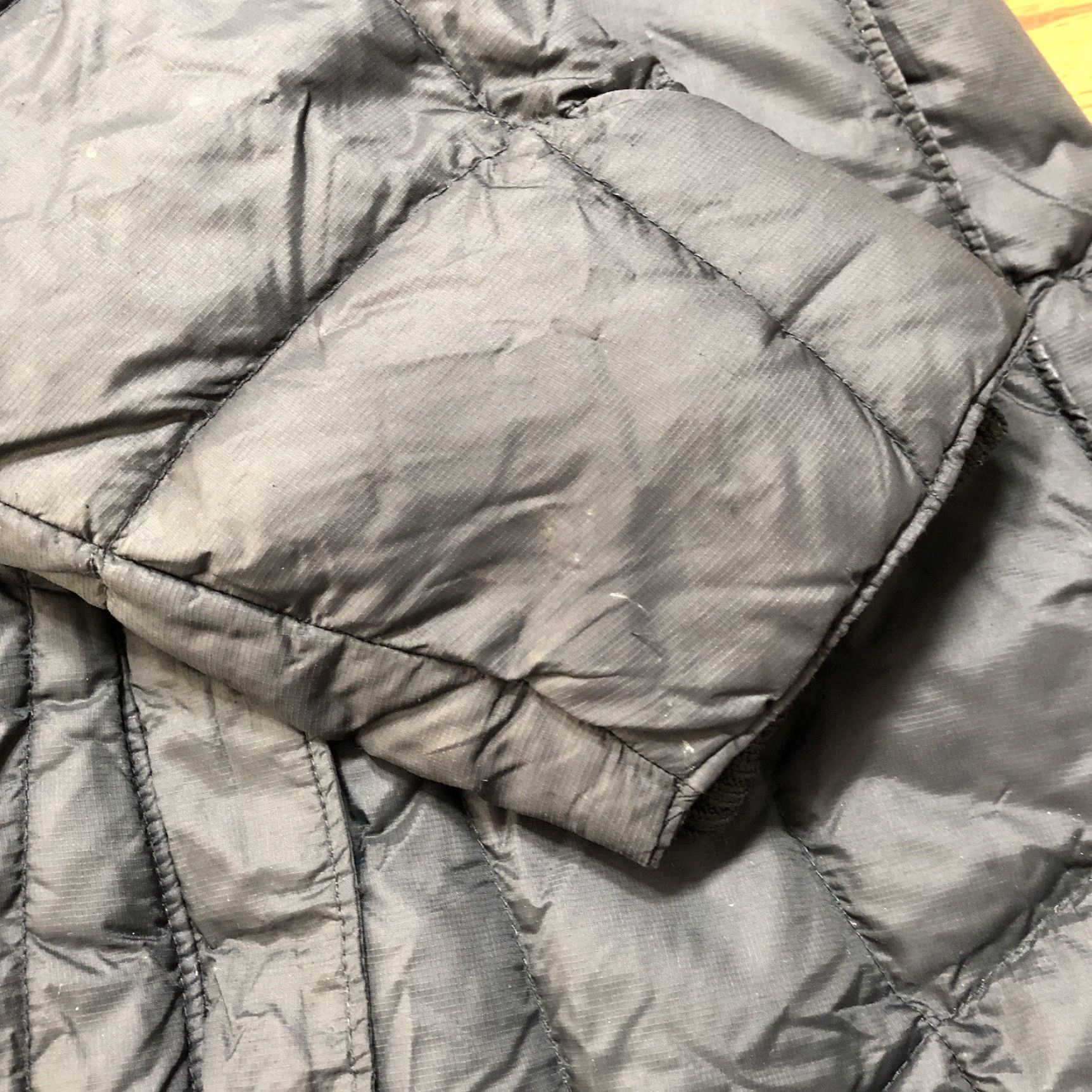Mountain Hardwear VINTAGE Mountain Hardwear Jacket Womens S Black Full Zip Down Puffer Trench Coat Hooded Size S / US 4 / IT 40 - 7 Thumbnail