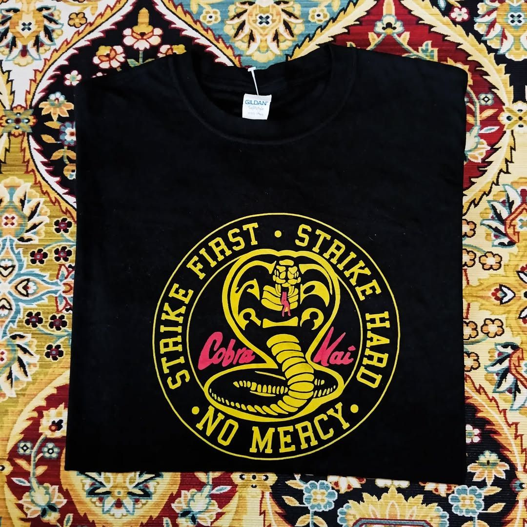 Cobra Cobra kai Made in Mexico Tshirt Size US L / EU 52-54 / 3 - 5 Thumbnail