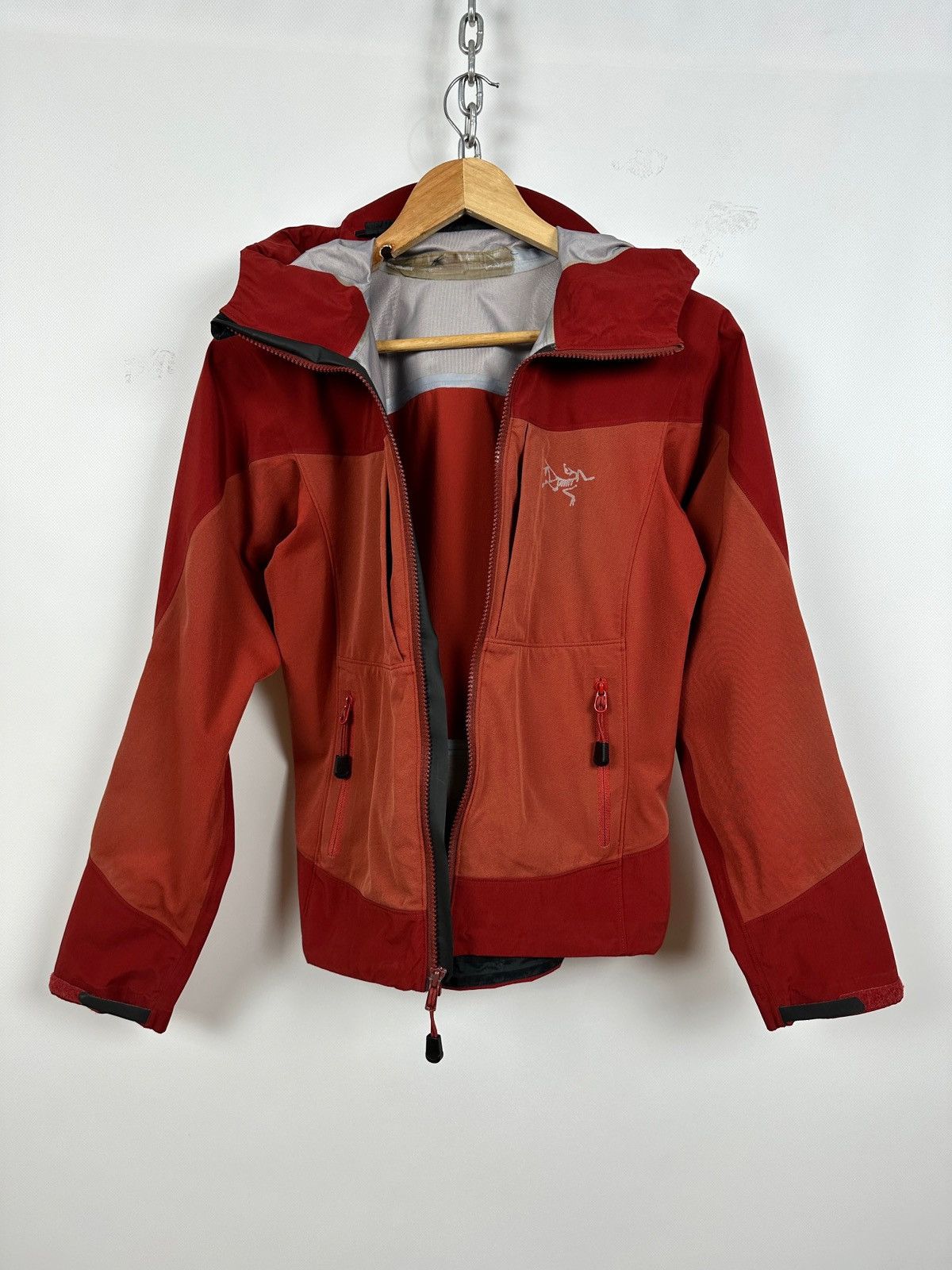 Arc'teryx Vintage Arcteryx Women’s Gamma MX Red Jacket Size XS / US 0-2 / IT 36-38 - 10 Thumbnail