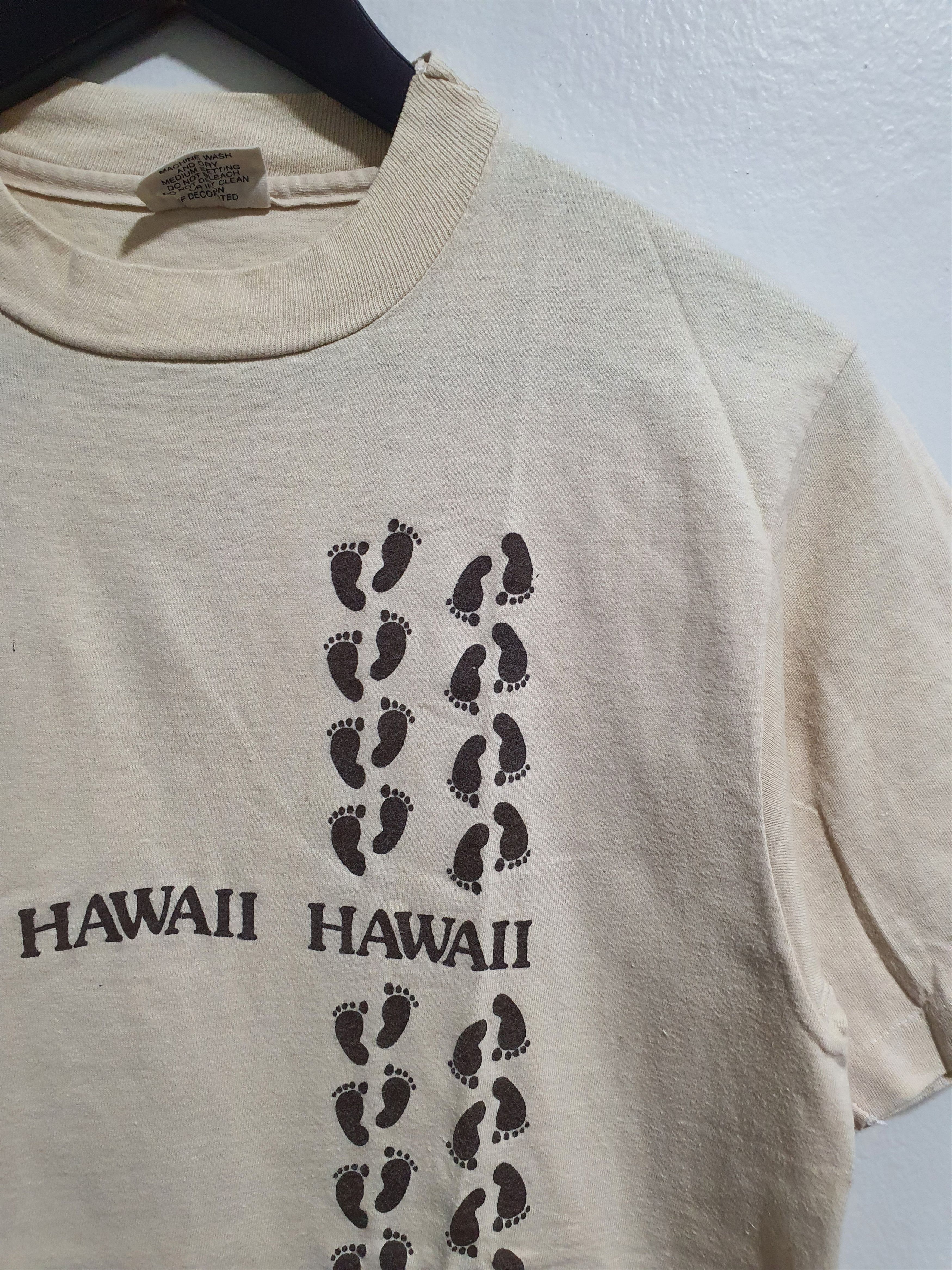 Hanes × Vintage HAWAII HANES 80’S FOOTPRINT 18”/28” VINTAGE T-SHIRT Size US M / EU 48-50 / 2 - 1 Thumbnail