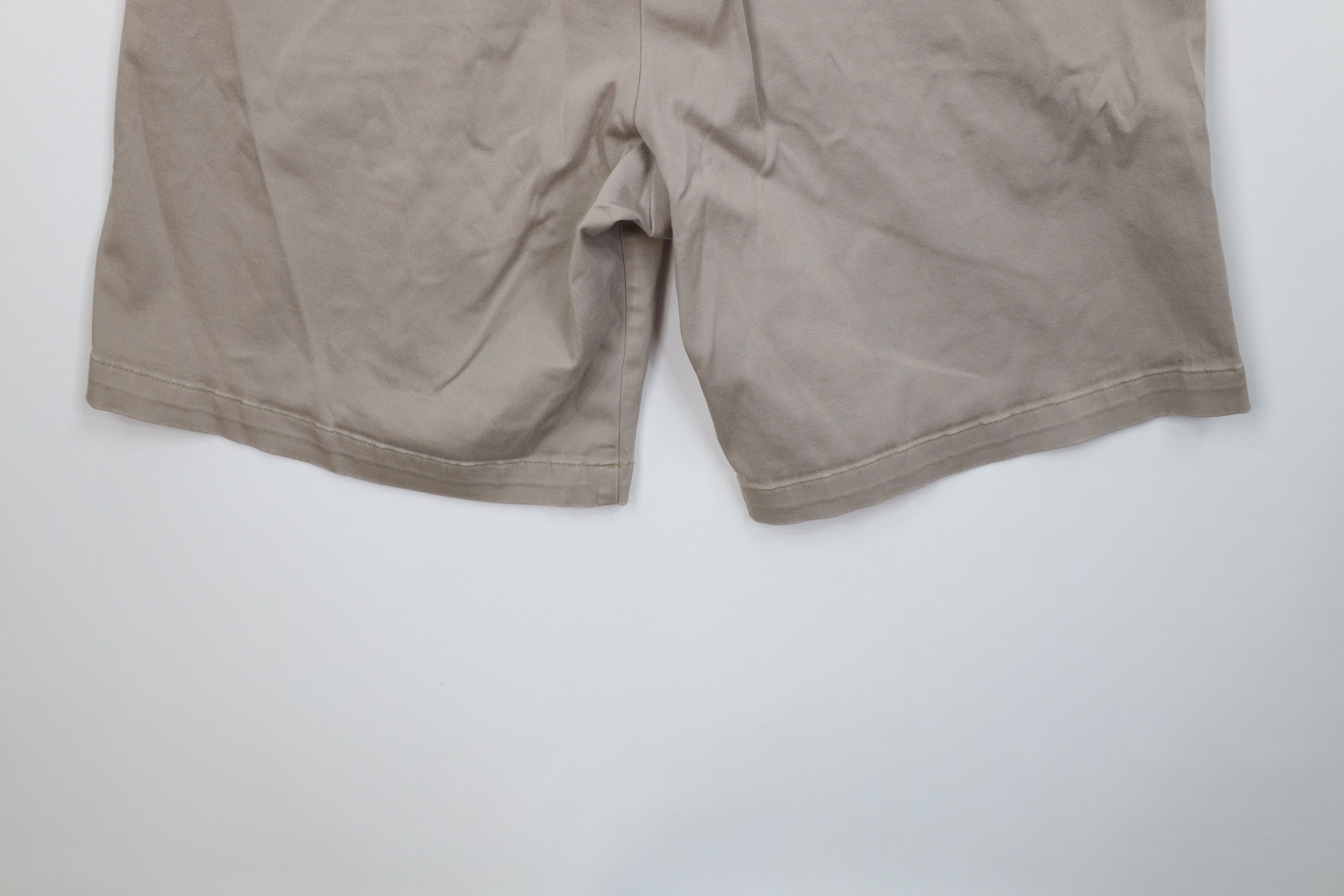 Nike Vintage Nike Mini Swoosh Pleated Above Knee Chino Shorts Size US 36 / EU 52 - 10 Thumbnail
