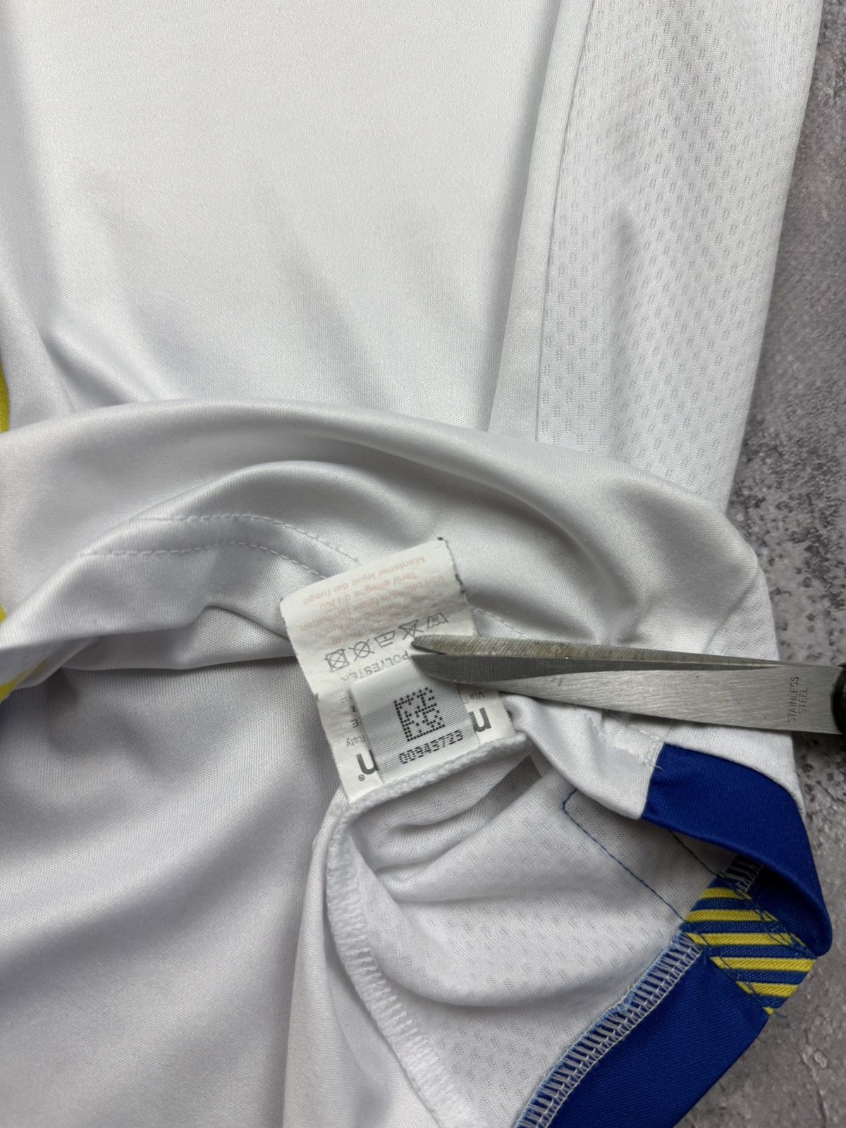 Macron Leeds United FC Macron Home Football Shirt Soccer Jersey Size US L / EU 52-54 / 3 - 13 Thumbnail