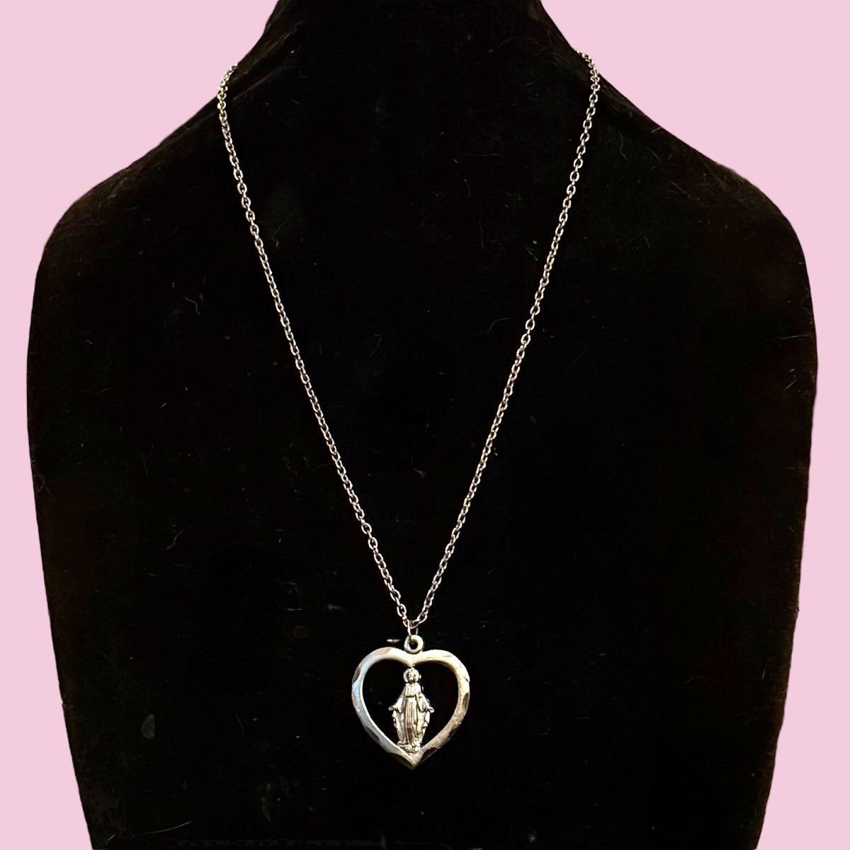 Vintage Vintage silver Miraculous Virgin Mary heart pendant necklace Size ONE SIZE - 1 Thumbnail