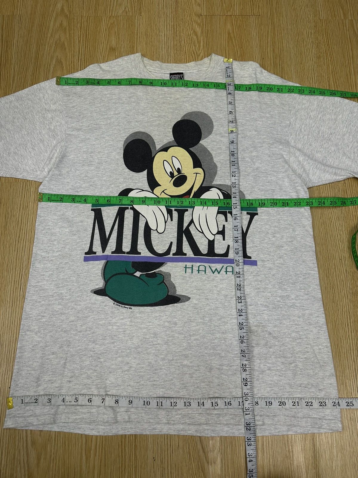 Mickey Mouse 90s Mickey Hawaii Back Heat Sherrys Tshirt A931 Size US XL / EU 56 / 4 - 10 Thumbnail