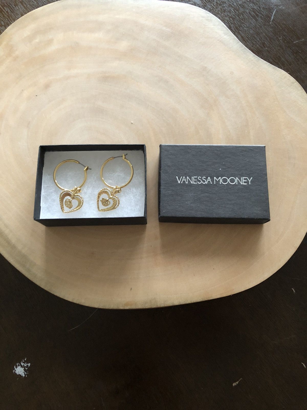 Other Vanessa Mooney Adorar Gold Heart Earrings Size ONE SIZE - 2 Thumbnail