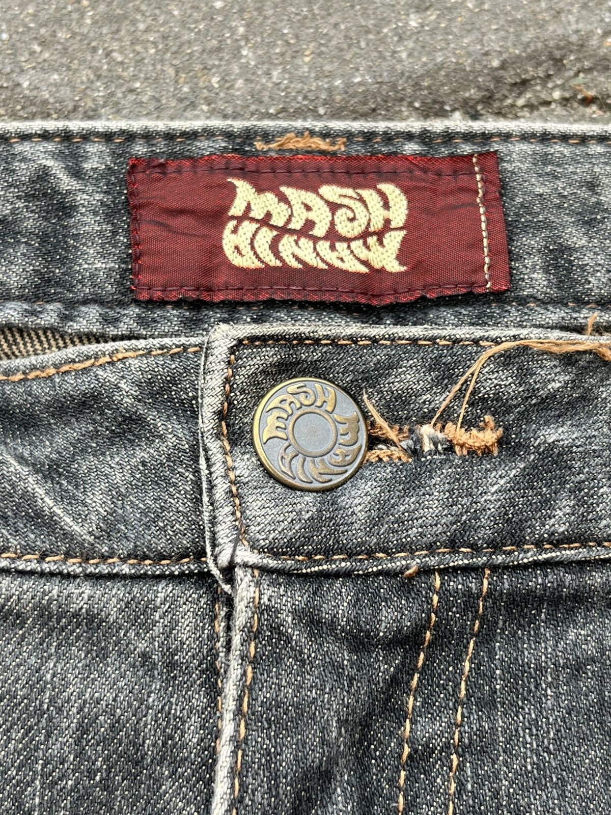 Tornado Mart Vintage Japanese Brand Tribal Printed Mud Washed Flare Jeans Size US 29 - 8 Thumbnail