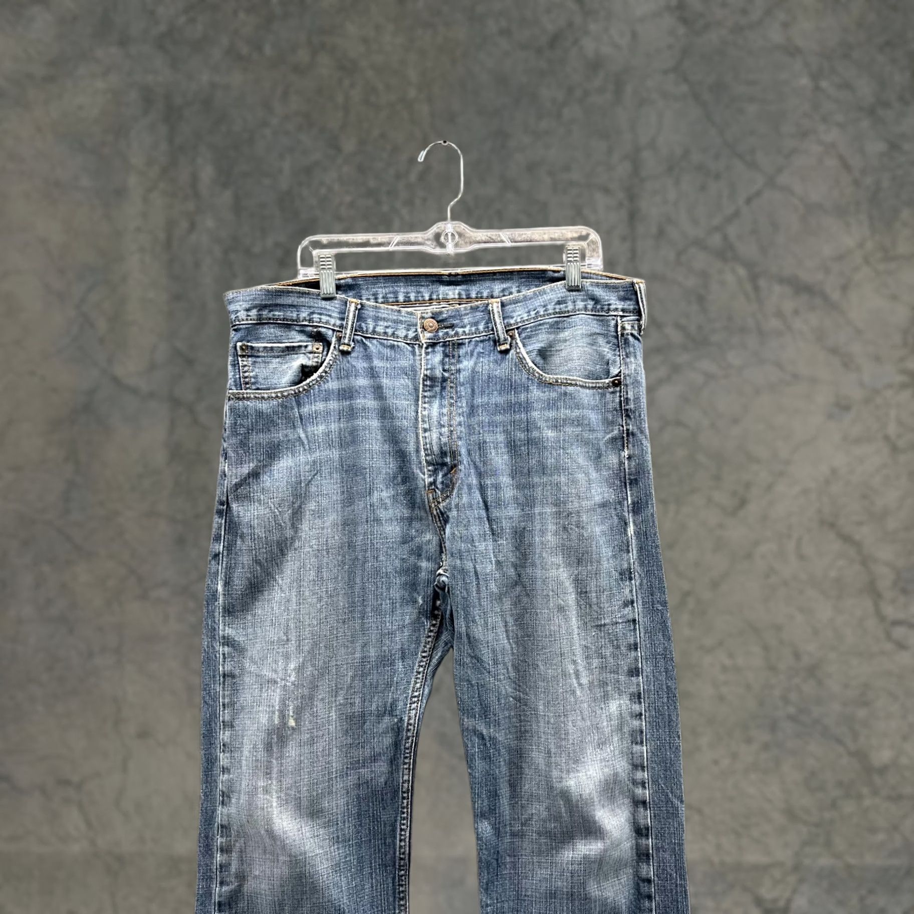 Levi's Levi's Jeans Men 38x30 5-Pocket Denim Straight Fit Blue Cotton Vintage? No (adjusted for clarity) Size US 38 / EU 54 - 1 Thumbnail