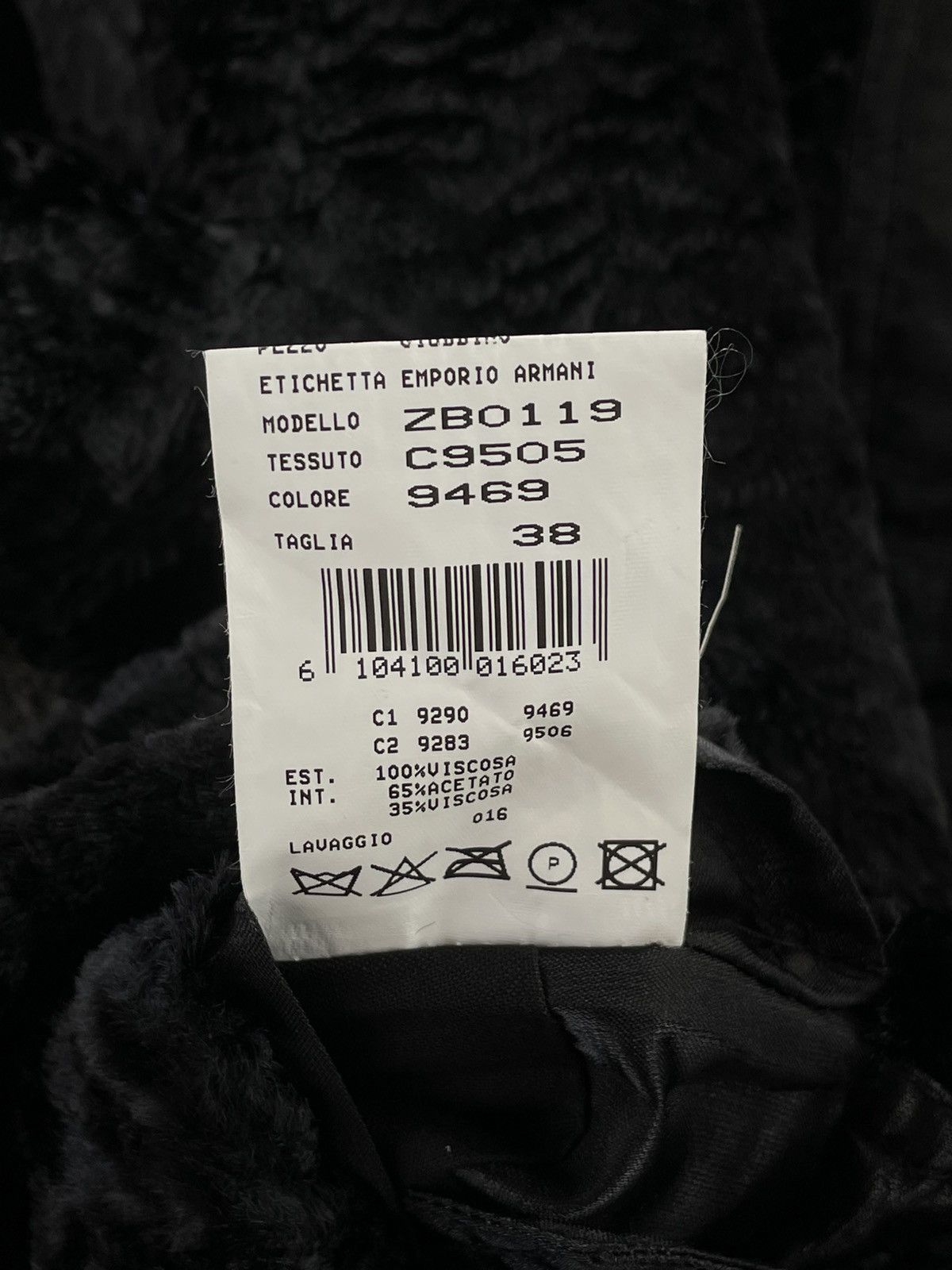 Emporio Armani Emporio Armani | Faux Fur Cropped Jacket Size XS / US 0-2 / IT 36-38 - 10 Thumbnail