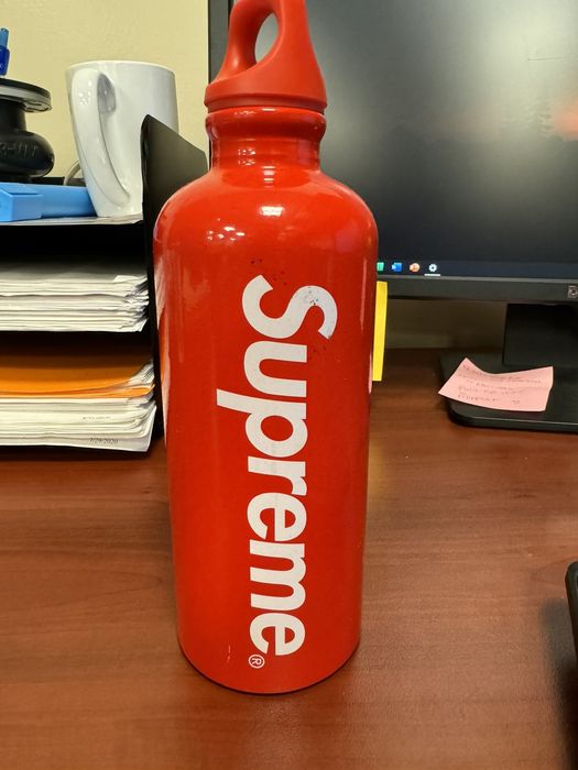 Supreme sigg best sale water bottle