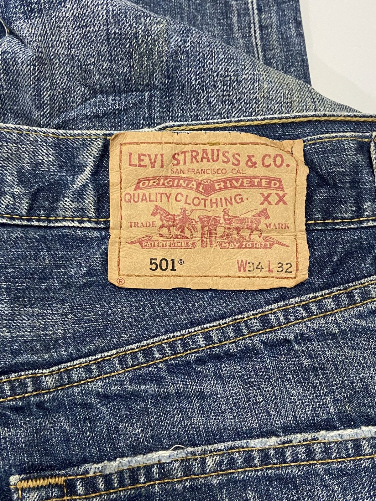 Levi's LEVI'S 501 DISTRESSED JEANS Size US 34 / EU 50 - 10 Thumbnail