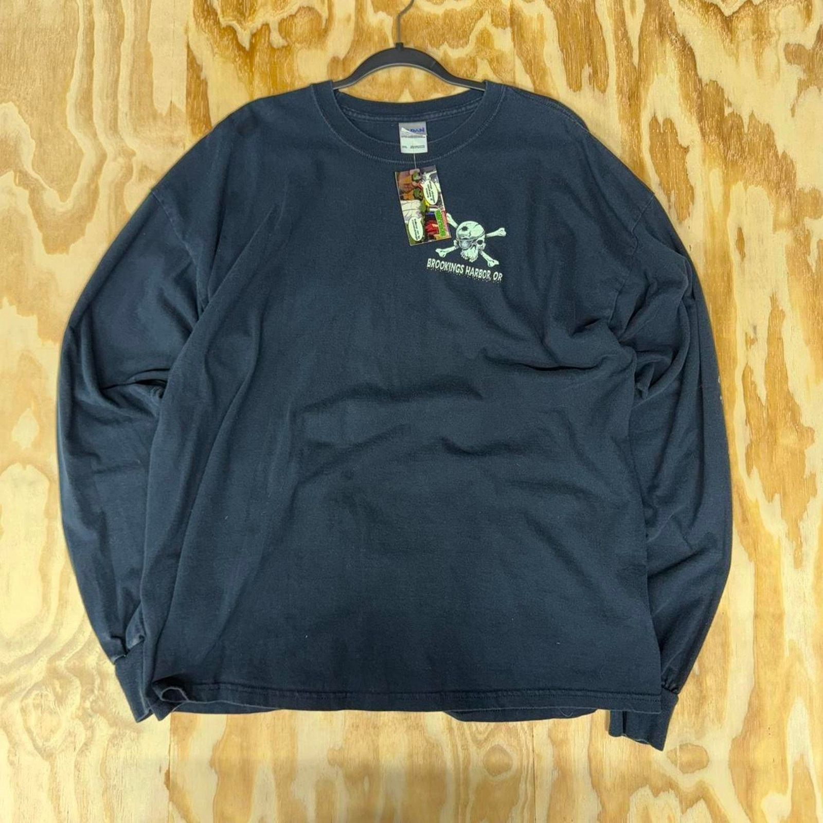 Gildan XXL - Vintage y2k pirate skeleton skull long sleeve t-shirt Size US XXL / EU 58 / 5 - 2 Thumbnail