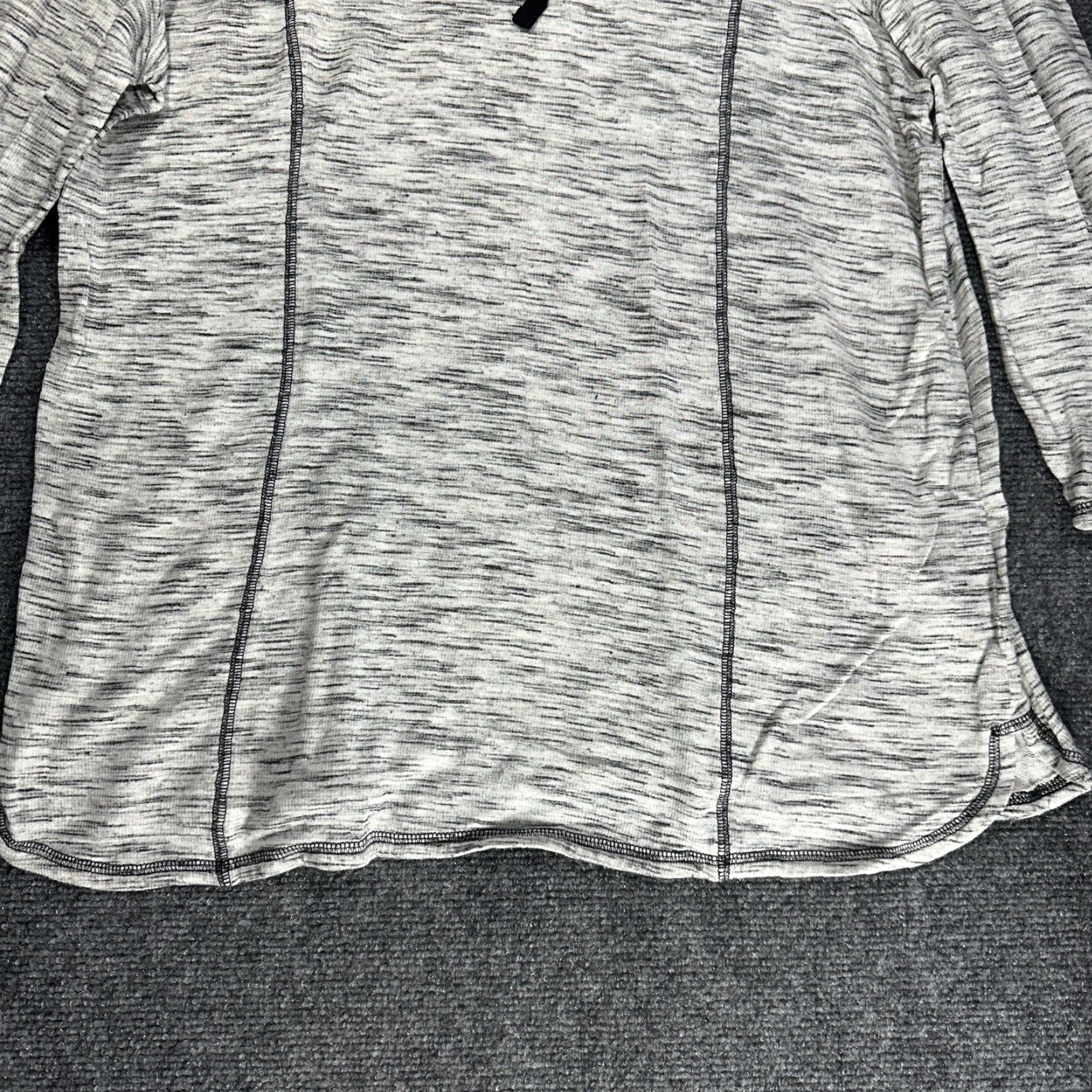 Vintage Chico's Weekends Top Womens Medium Cotton Stretch 3/4 Sleeve Lace Tie Neck Gray Heathered Pullover T-Shirt Size M / US 6-8 / IT 42-44 - 2 Thumbnail