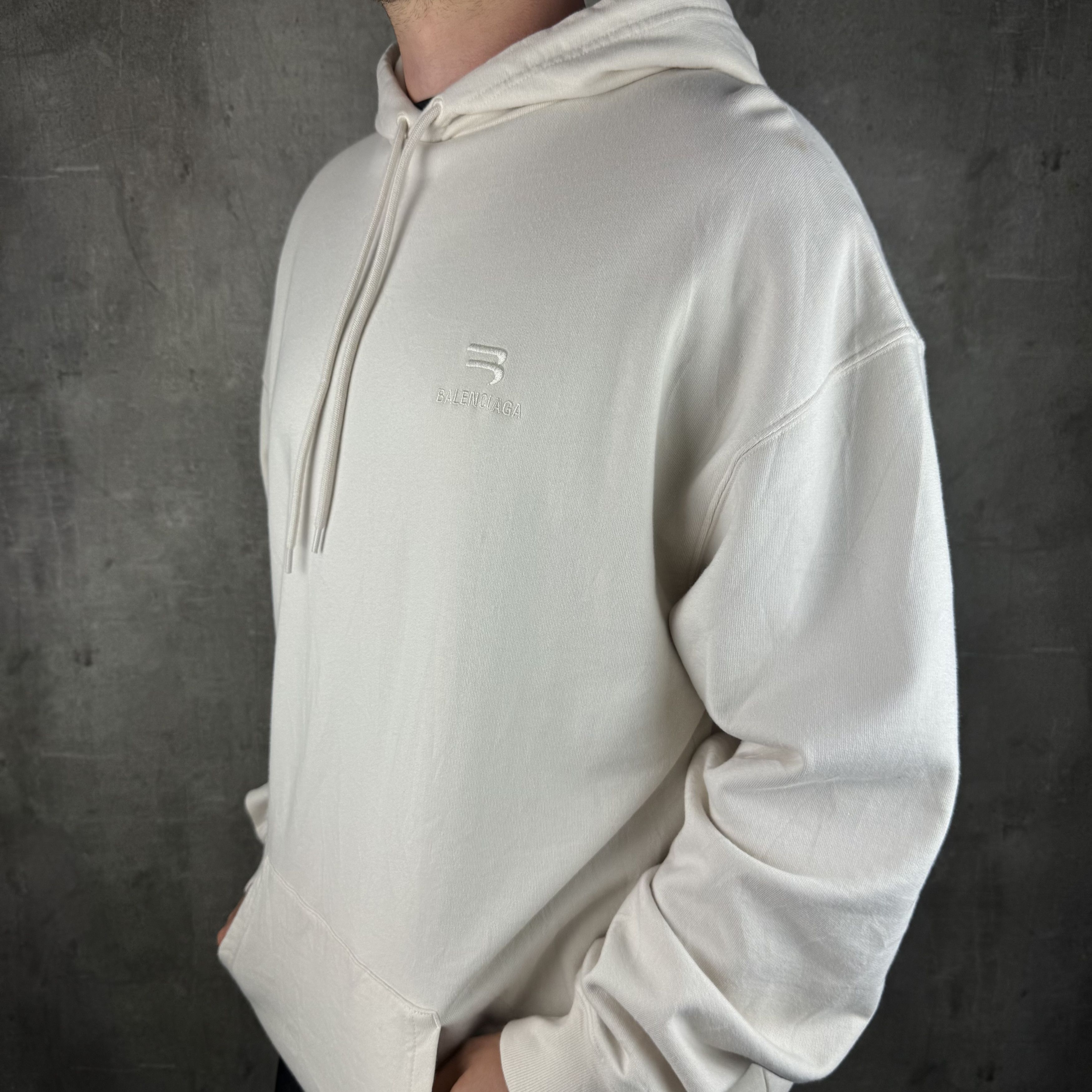 Balenciaga BALENCIAGA 3B Chest Logo Hoodie Cream Size US S / EU 44-46 / 1 - 3 Thumbnail