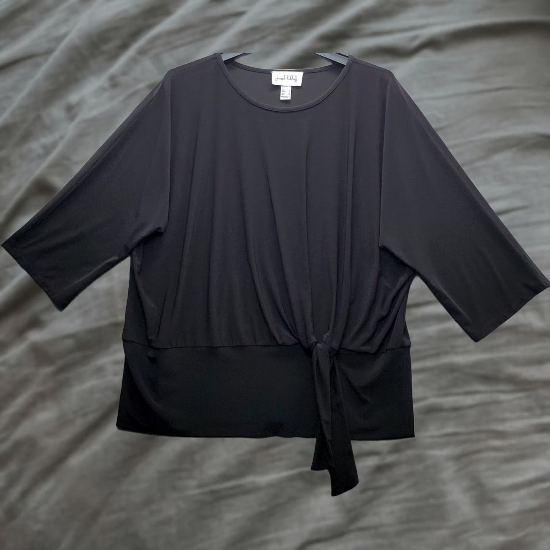 Joseph Ribkoff Joseph Ribkoff Blouse Womens 16 Black 3/4 Sleeve Round Neck Stretch Knot Hem Shirt Womens 16 Black 3/4 Sleeve Round Neck Knit Stretch Size XXL / US 16-18 / IT 52-54 - 1 Thumbnail