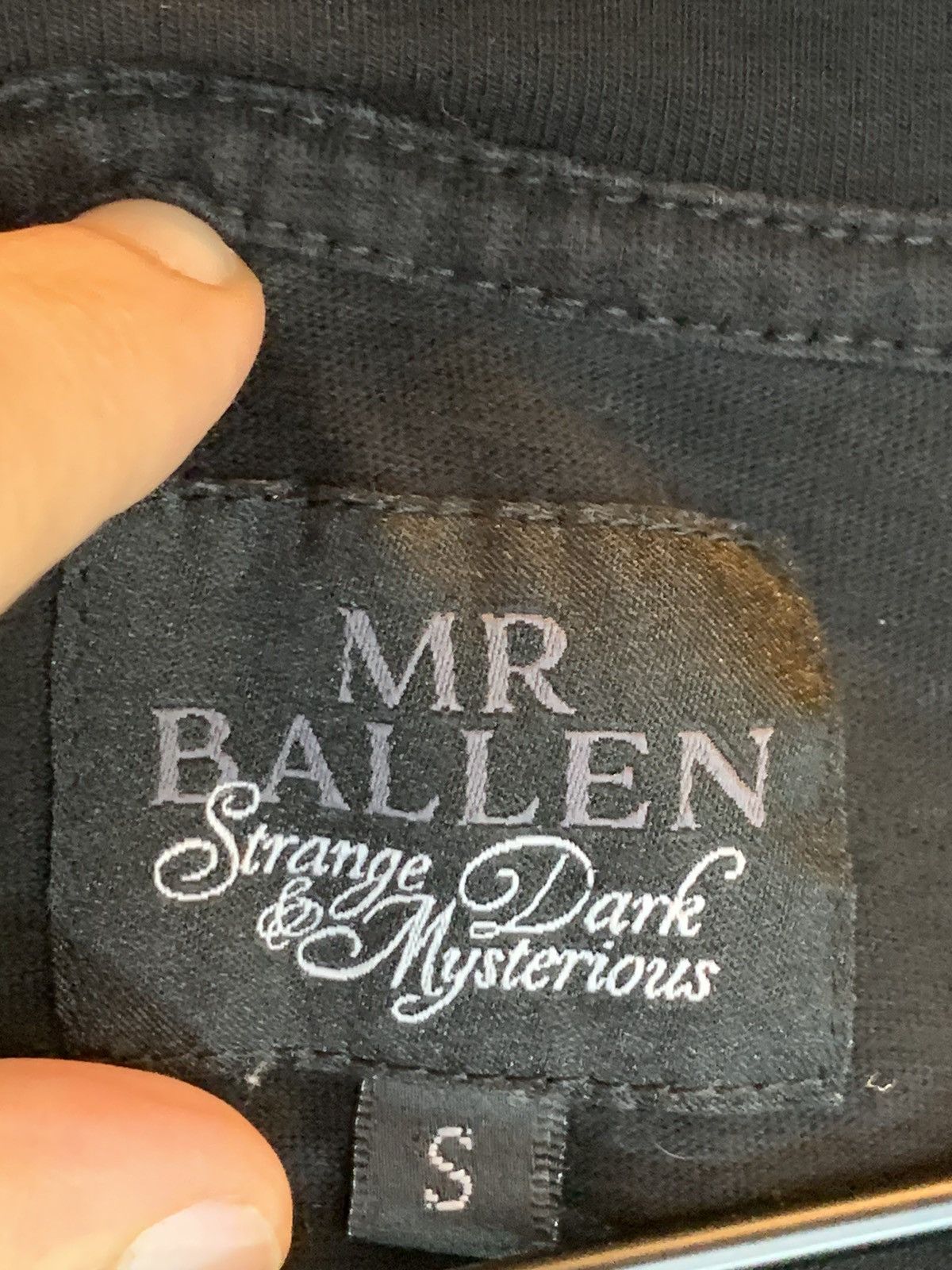 Designer *RARE* Mr Ballen Strange Dark & Mysterious Tour Art T-Shirt Size S / US 4 / IT 40 - 6 Thumbnail