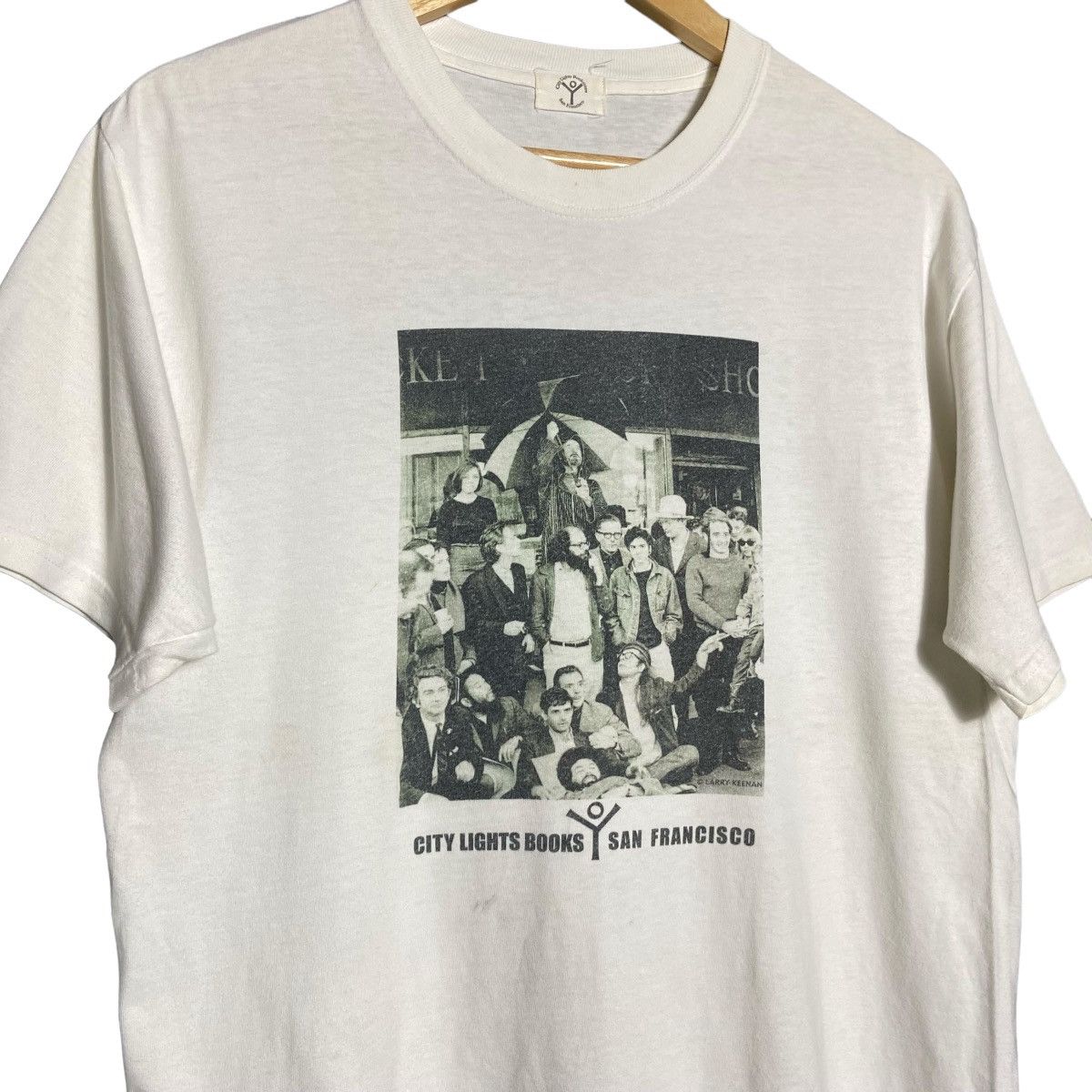 Vintage Vintage 90s The Last Gathering Larry Keenan Graphic T-Shirt Size US L / EU 52-54 / 3 - 2 Thumbnail