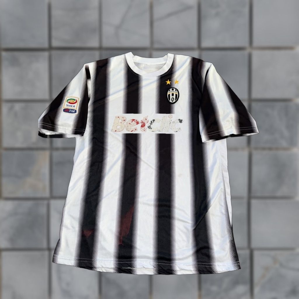 Vintage Juventus FC Jersey Men L Black Striped Soccer Casual Activewear 20x30 Size US L / EU 52-54 / 3 - 1 Thumbnail