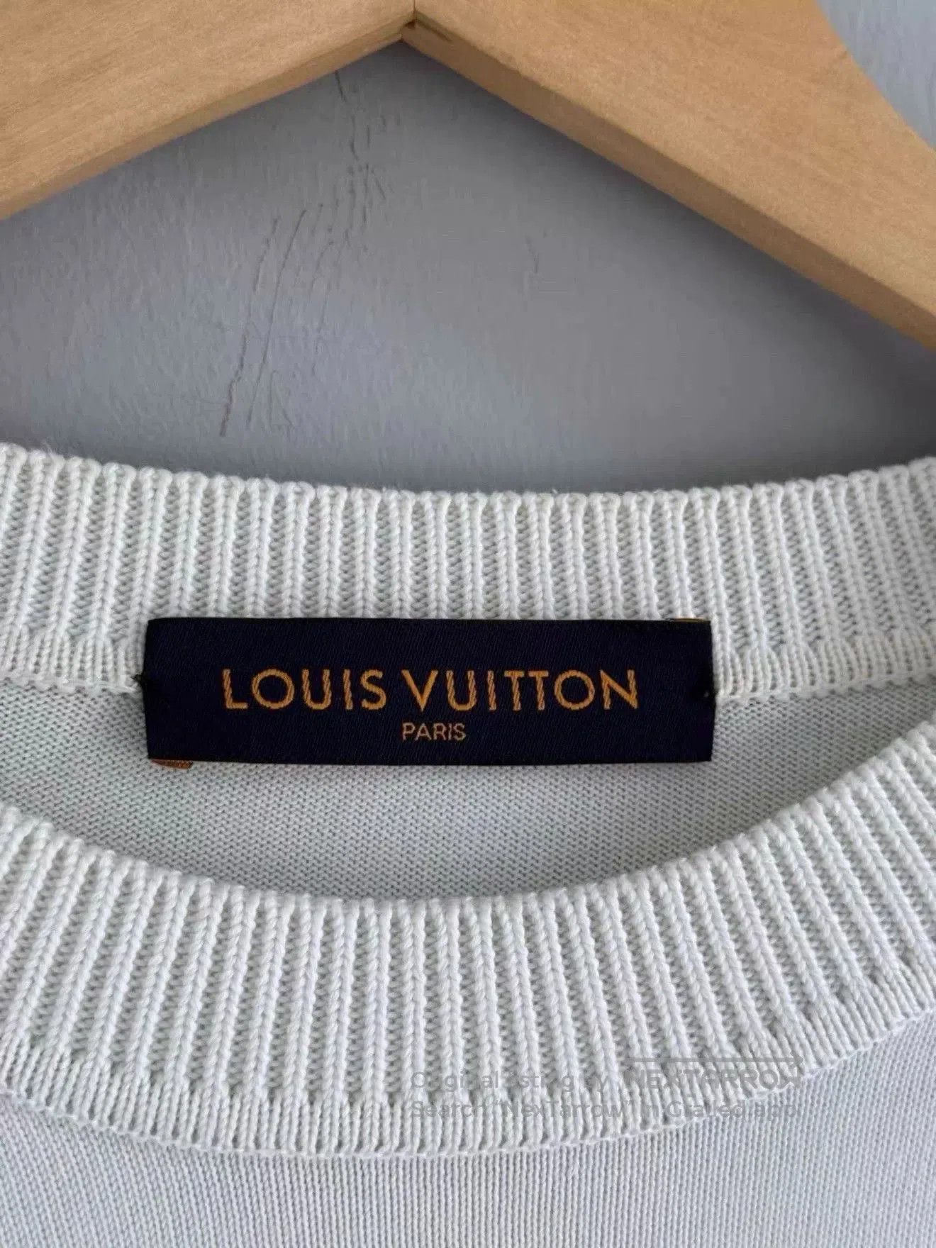 Louis Vuitton Louis Vuitton White Embroidered Knit XL. Size US XL / EU 56 / 4 - 3 Thumbnail