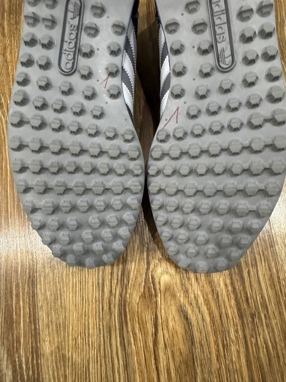 Adidas Adidas La Trainer Retro Sneakers Grey Trainers Size US 9.5 / EU 42-43 - 11 Thumbnail