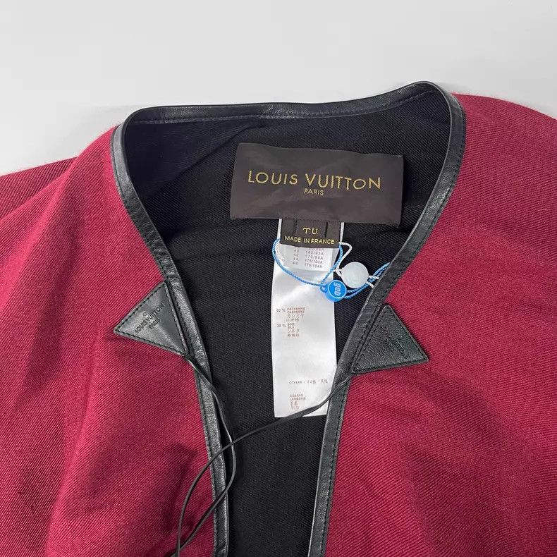 Louis Vuitton Louis Vuitton size os Red Hem Striped Cape Jacket Size US M / EU 48-50 / 2 - 3 Thumbnail