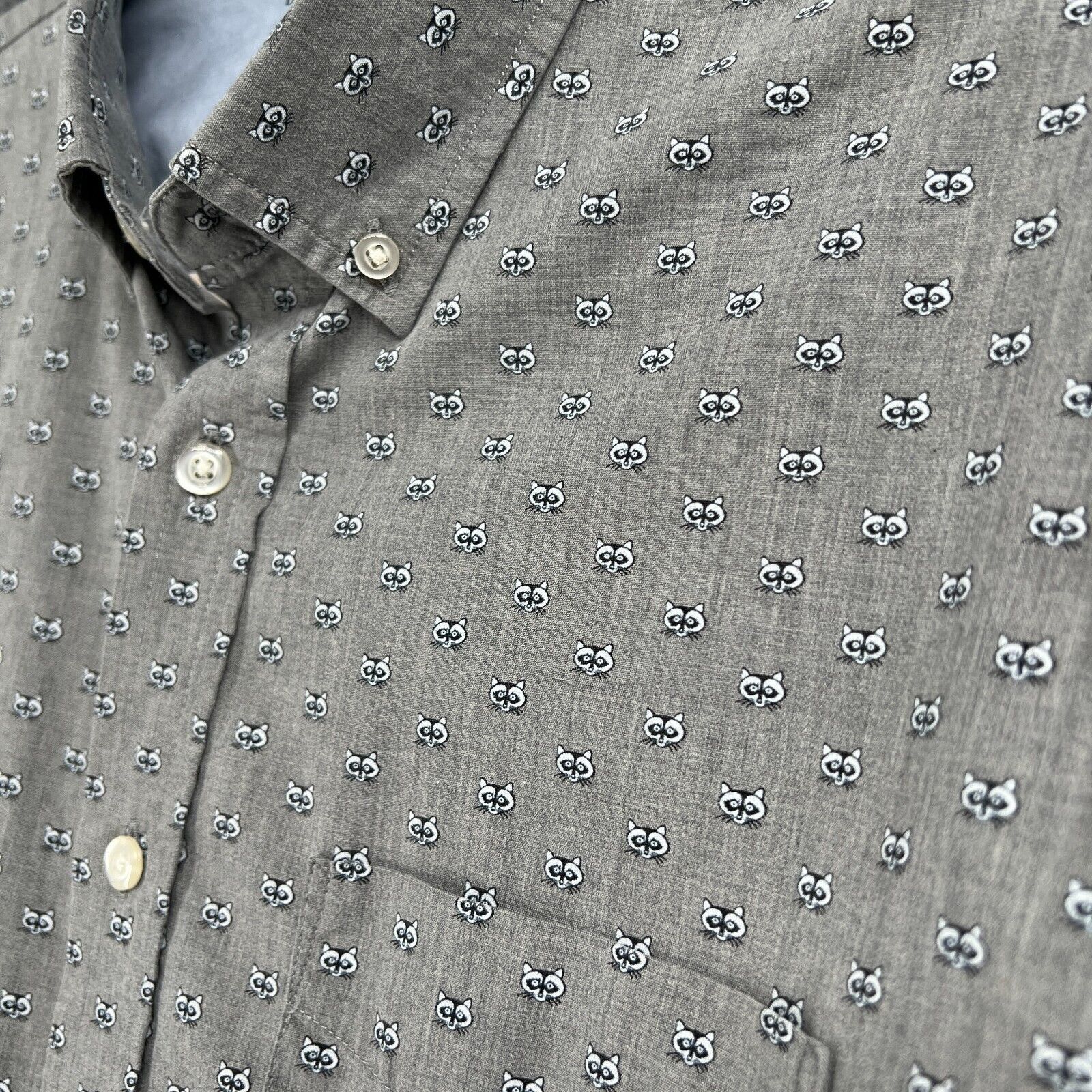Banana Republic Banana Republic Luxe Poplin Untucked Slim Shirt Racoon Print Size US M / EU 48-50 / 2 - 3 Thumbnail