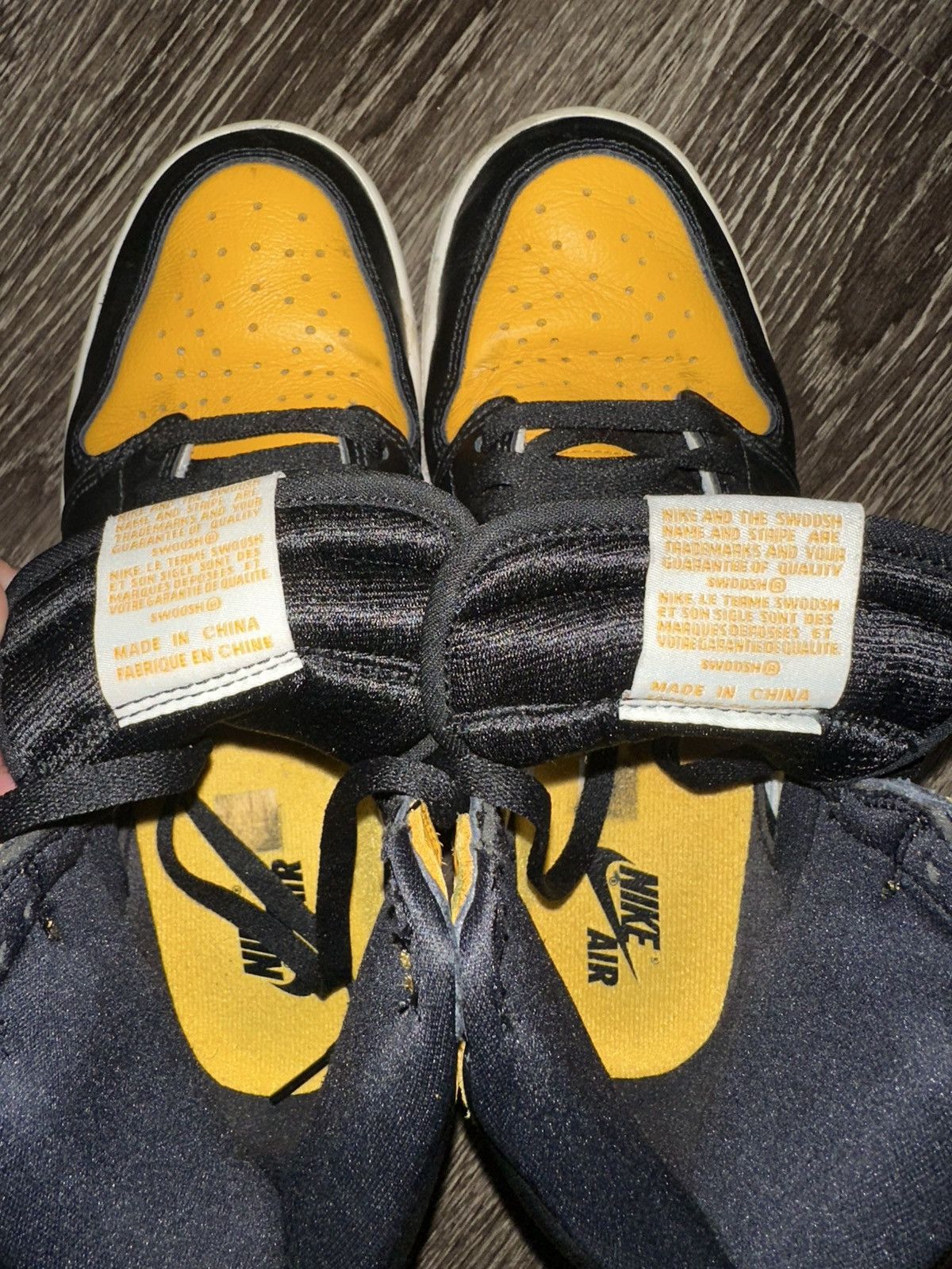 Jordan Brand × Nike Air Jordan 1 OG Taxi Size US 9 / EU 42 - 7 Thumbnail