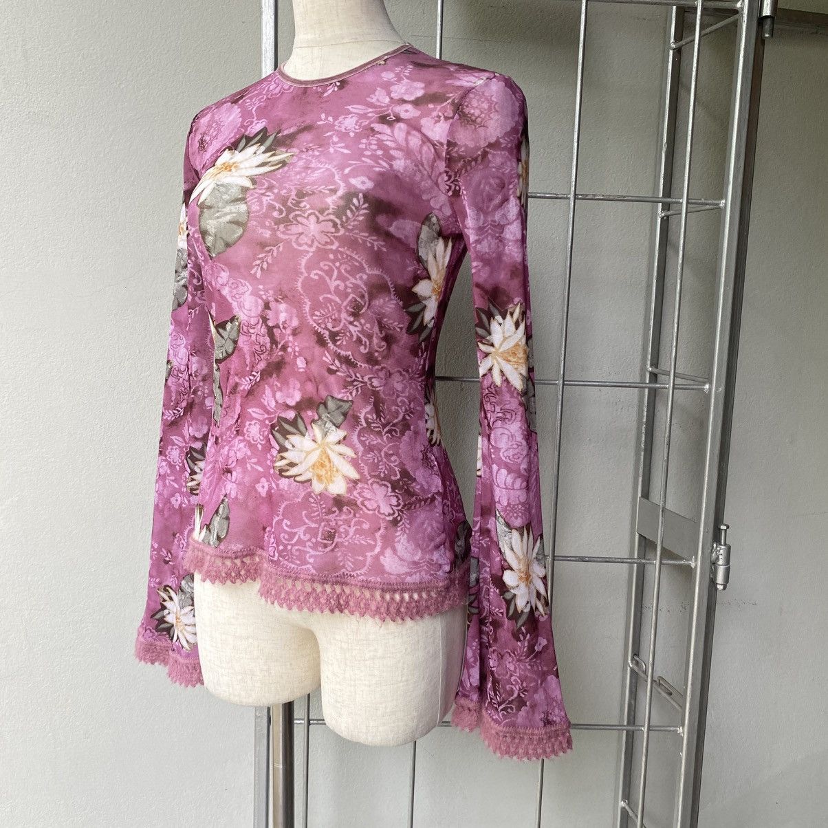 United Colors Of Benetton UNITED COLORS OF BENETTON Y2K Sheer Floral Lace Mesh Top Size M / US 6-8 / IT 42-44 - 6 Thumbnail