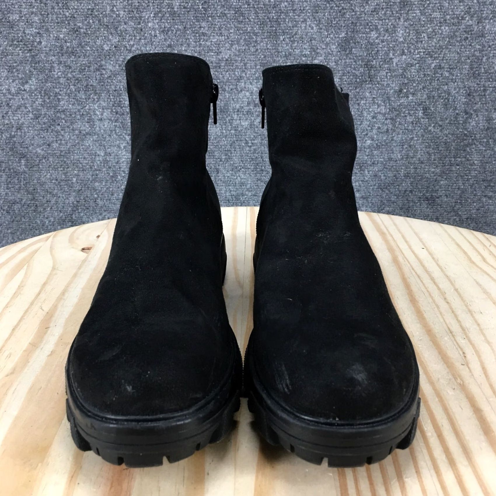 Vintage Unisa Boots Womens Wadi-M Ankle Booties Zipper Black Suede Casual Mid Heel 2" Size US 9 / IT 39 - 7 Thumbnail