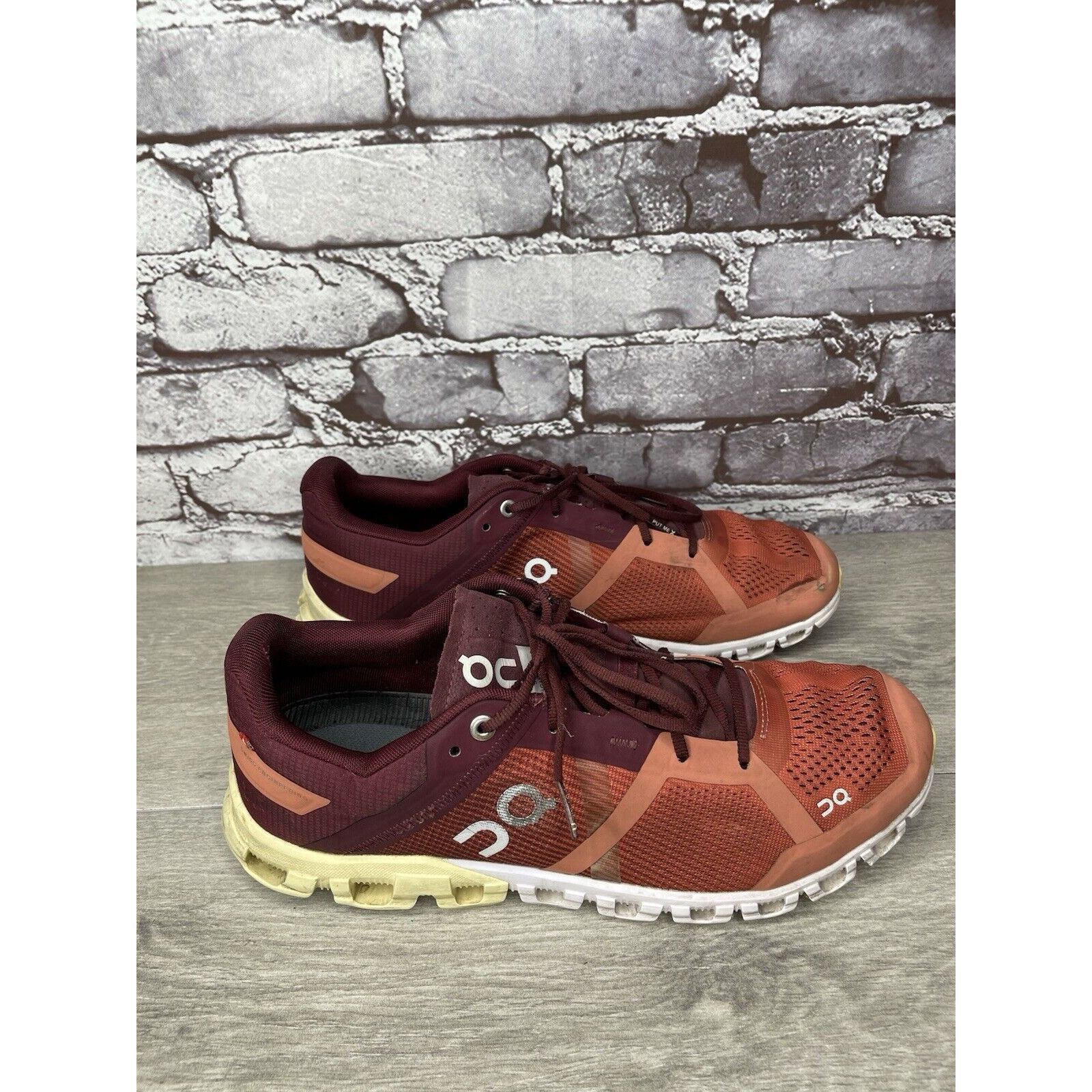 On On Cloudflow Flare Dawn Burgundy Red Synthetic Lace Gym Shoe Size US 9.5 / EU 42-43 - 3 Thumbnail