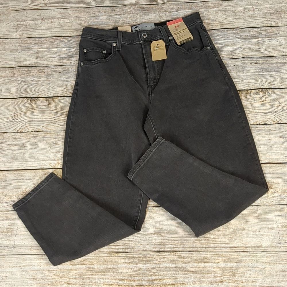 Levi's silvertab tapered leg high waist mom jeans size 29x27