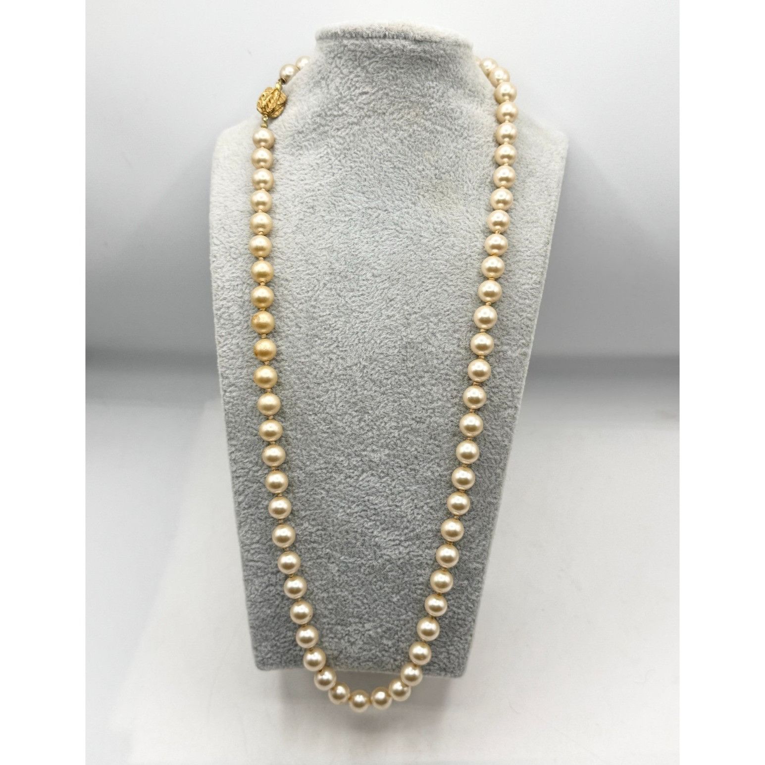 Vintage Vintage faux pearl beaded necklace with gold clasp Size ONE SIZE - 1 Thumbnail