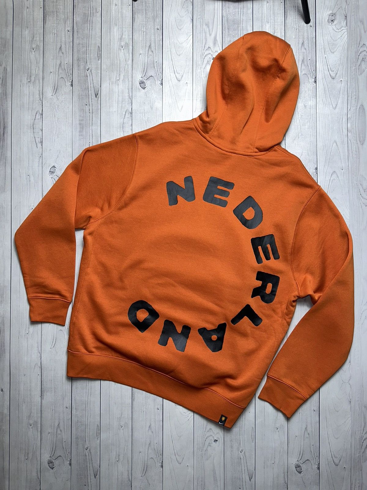Vintage Nederland Nike soccer hoodie size XL orange big logo Size US XL / EU 56 / 4 - 1 Thumbnail