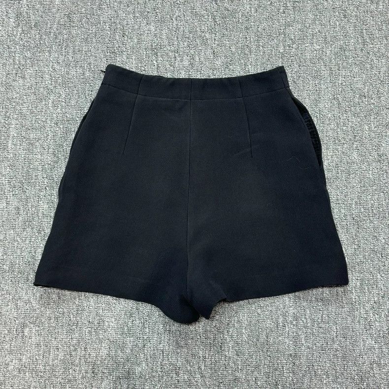 Dior black wool shorts by Dior size 34 Size US 34 / EU 50 - 8 Thumbnail