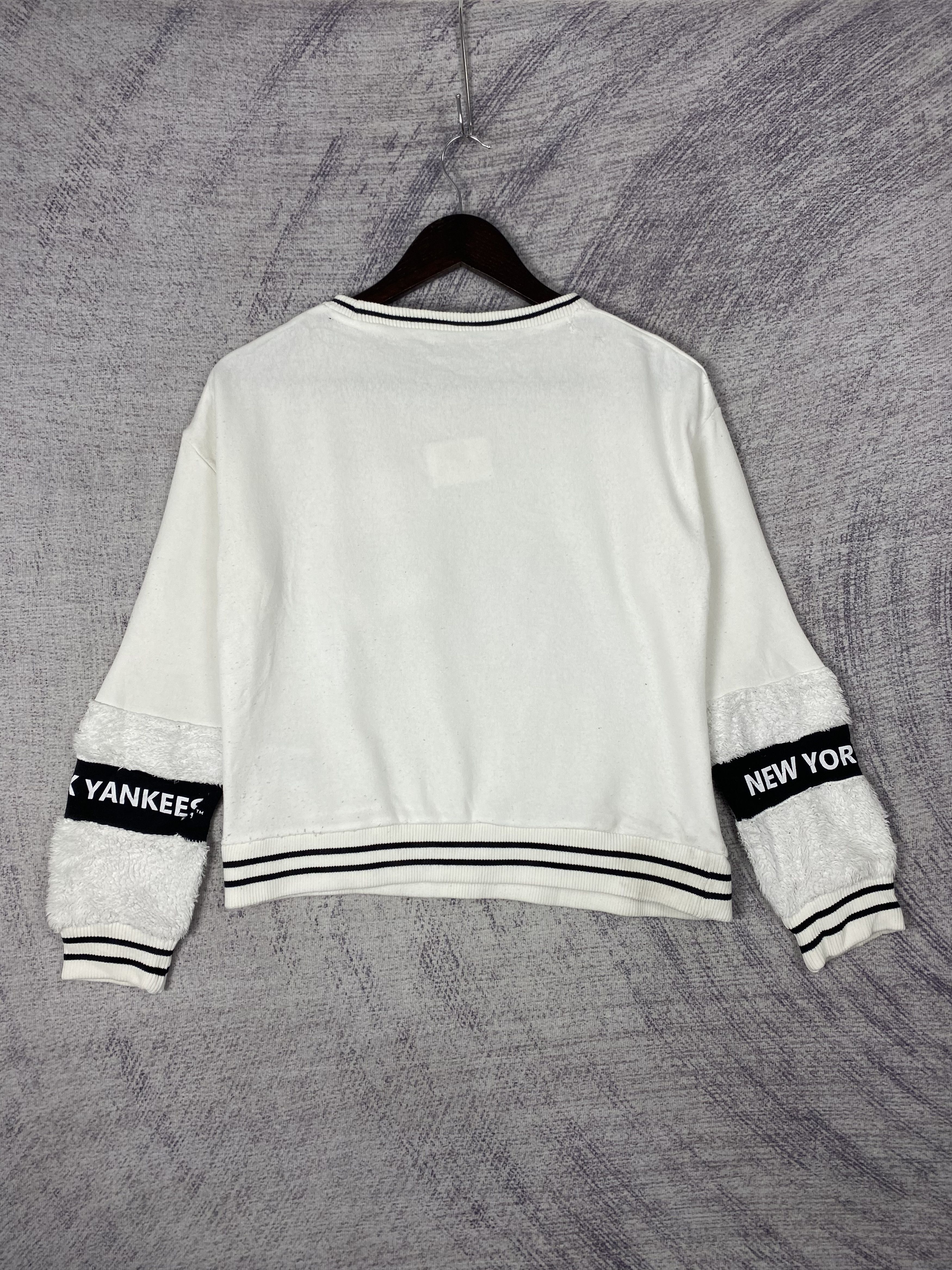 New York Yankees New York Yankees Crewneck Long Sleeve Sweatshirts Size XS / US 0-2 / IT 36-38 - 5 Thumbnail