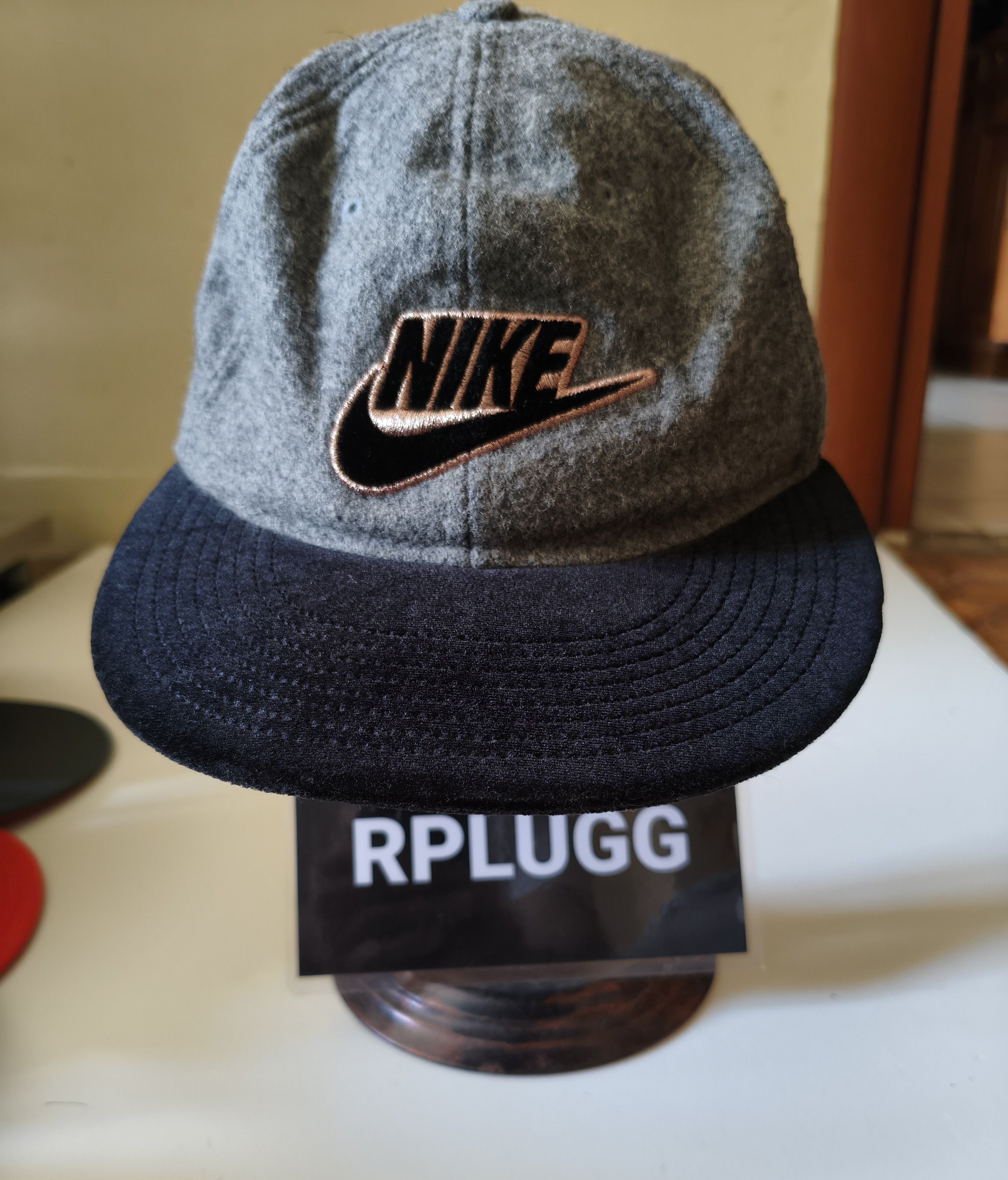 Nike Nike Futura Cap Grey Rose Gold Black 806223 091 Size ONE SIZE - 1 Thumbnail