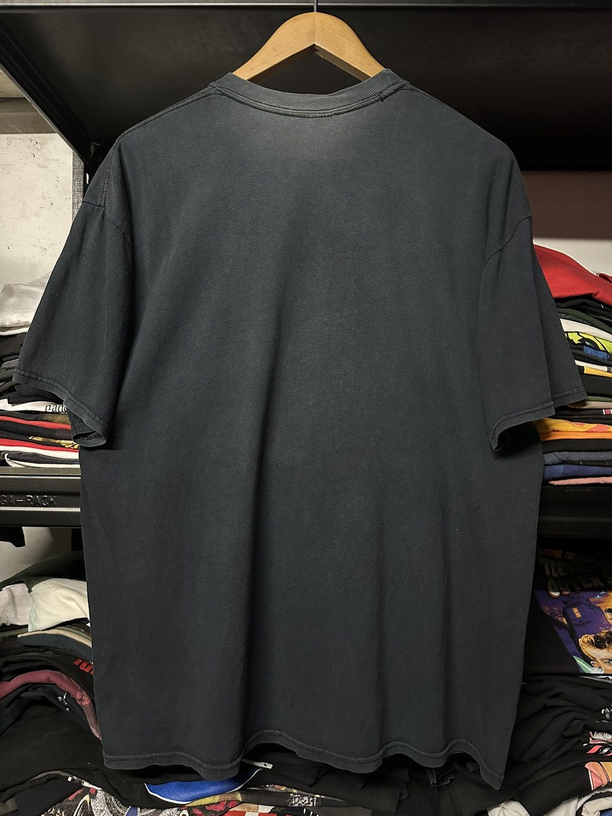 Band Tees Thrashed Red Hot Chilli Pepper Local Crew Sun Faded Grunge T Size US XL / EU 56 / 4 - 6 Thumbnail