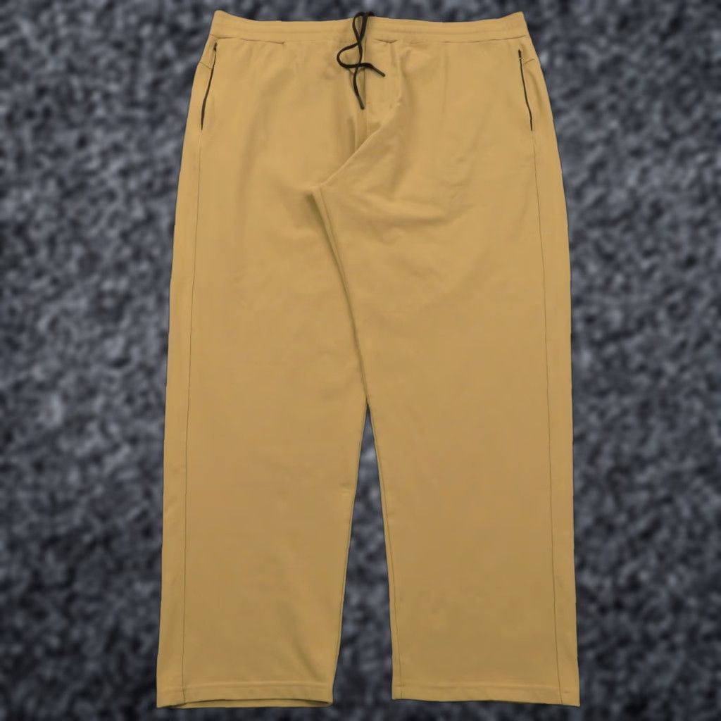 Vintage Public Rec Daymaker Pant 44x30 All Day Every Day Men Khaki 4 Way Flex Sweatpants Size US 44 / EU 60 - 1 Thumbnail