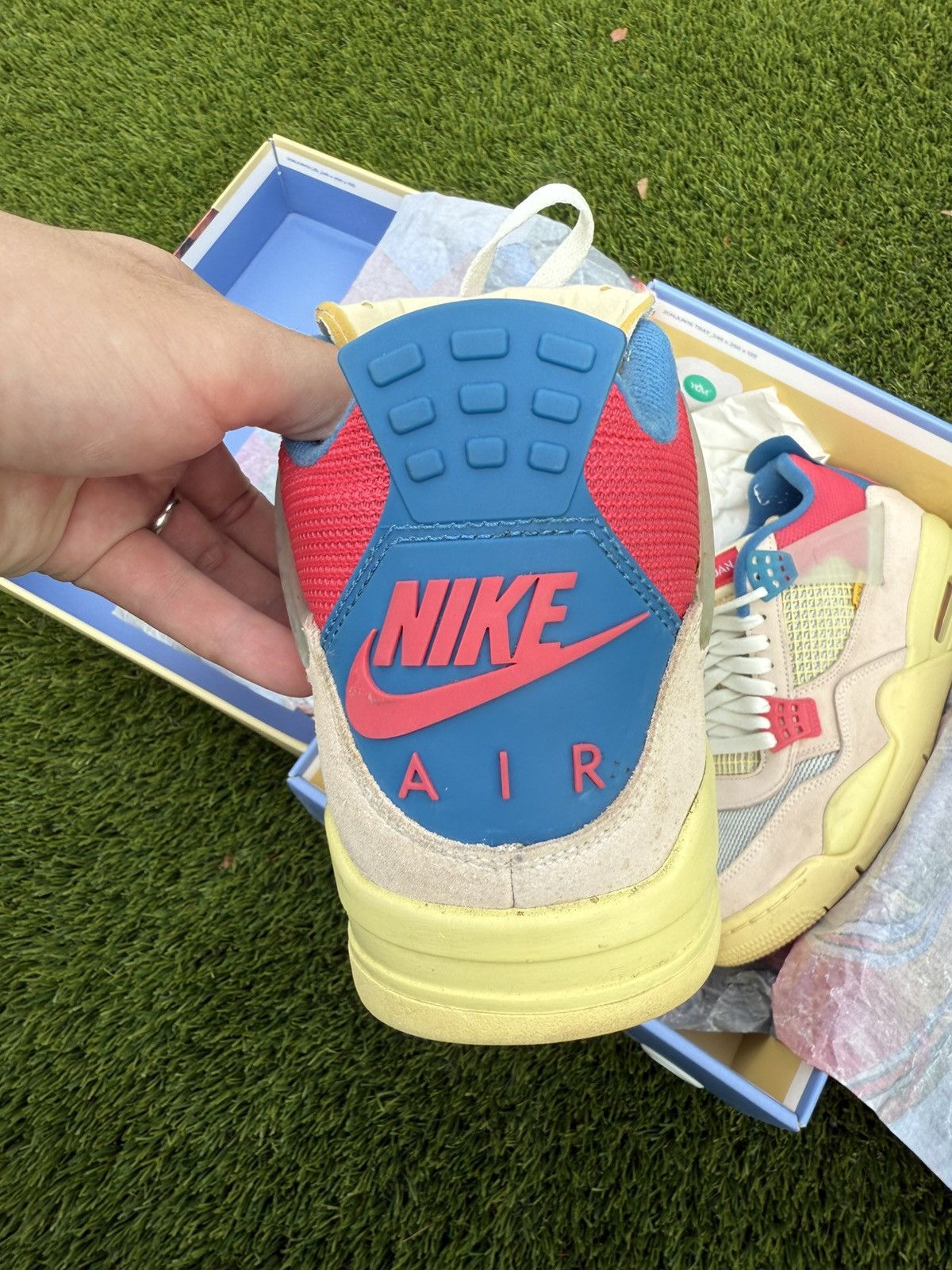 Jordan Brand × Union LA Air Jordan 4 Retro SP Guava Ice Size US 9.5 / EU 42-43 - 12 Thumbnail