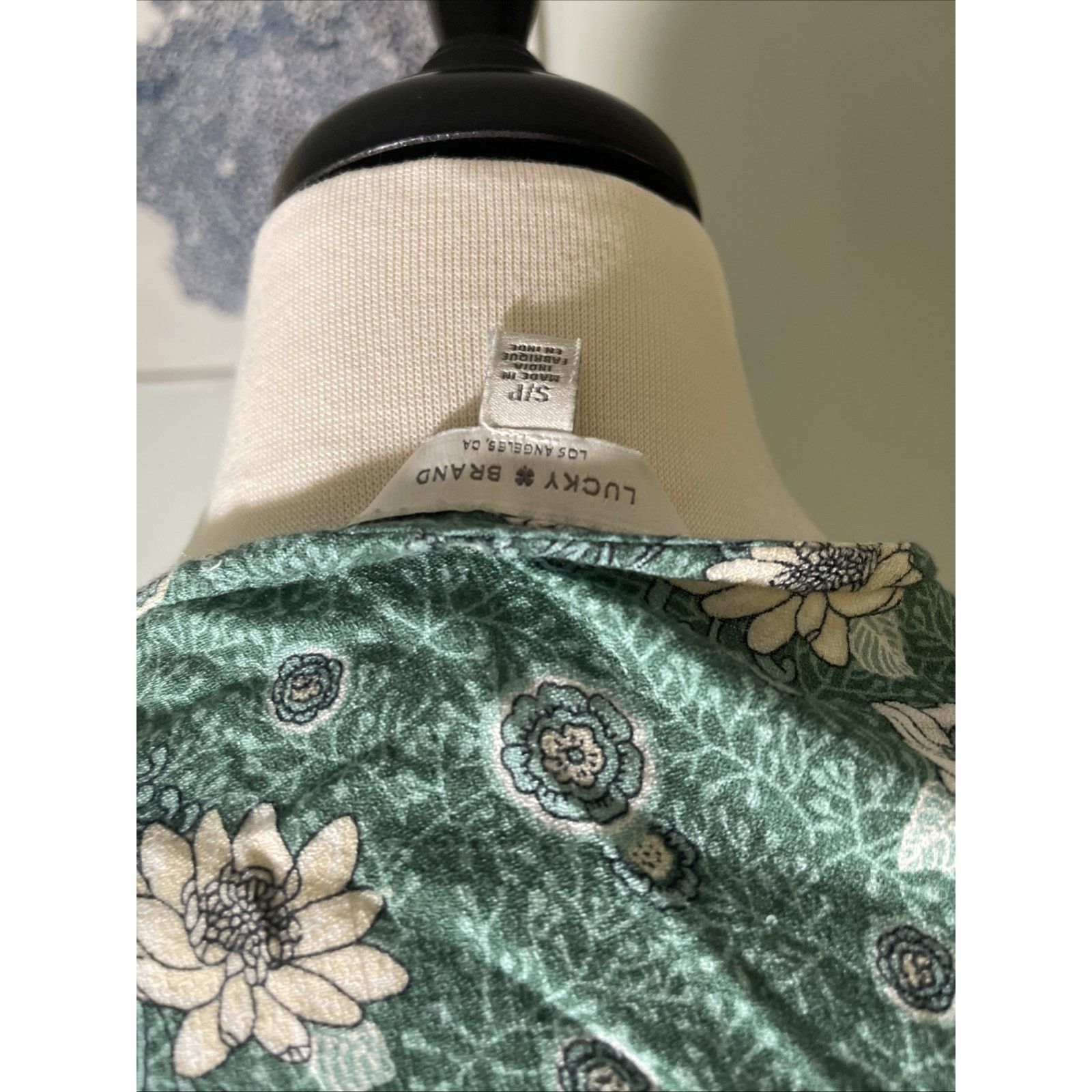 Lucky Brand Lucky Brand Women's Floral -Neck Top S/P Size S / US 4 / IT 40 - 6 Thumbnail