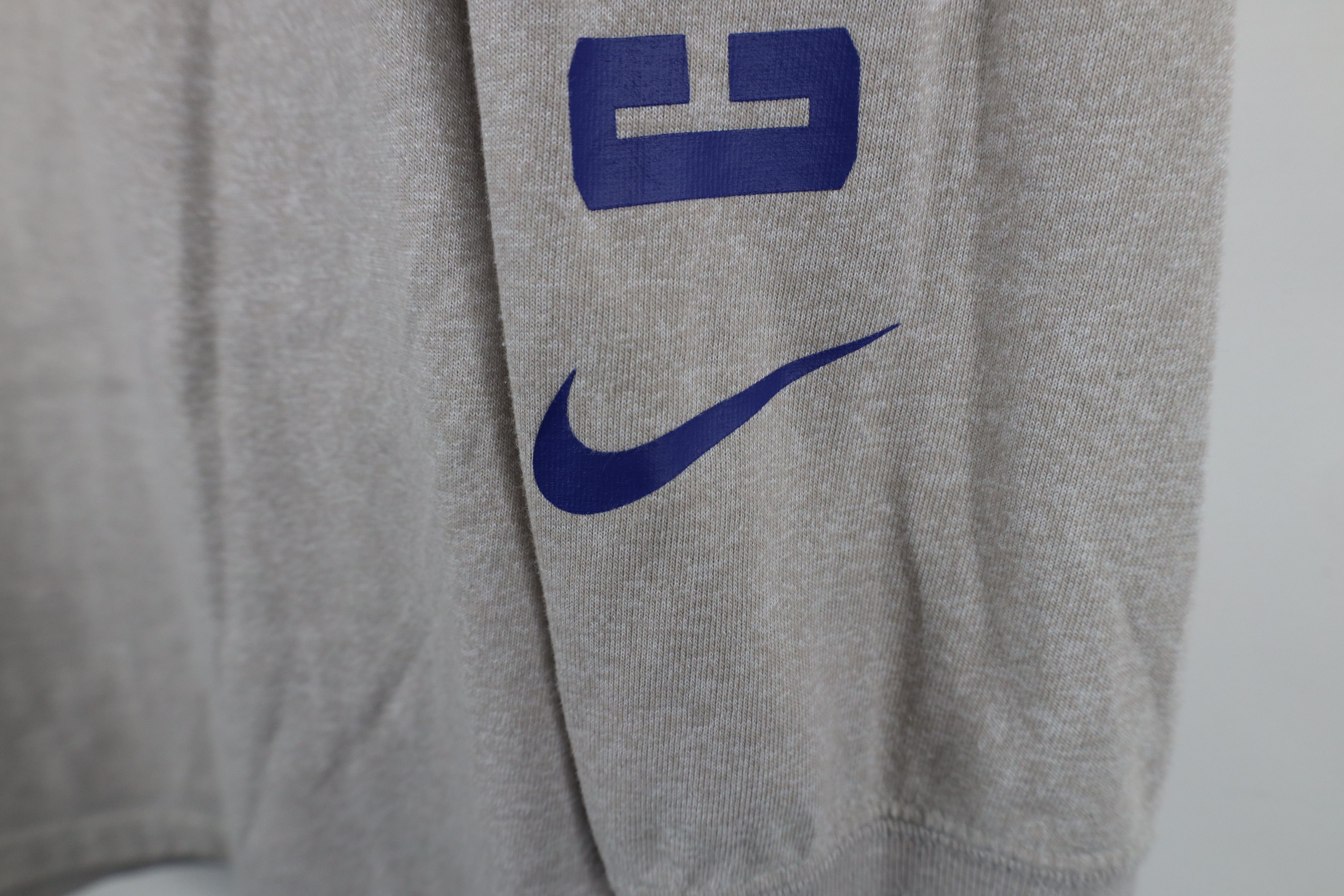 Nike × Vintage Nike NBA Cleveland Cavaliers Basketball Long Sleeve T-Shirt Size US M / EU 48-50 / 2 - 5 Thumbnail