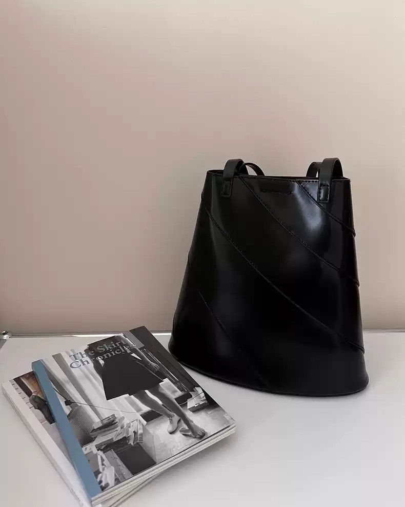 Kiko Kostadinov Kiko Kostandinov Isaac Cross Body Bag | Grailed