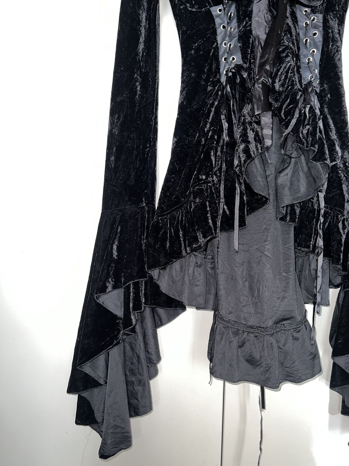 Japanese Brand Vintage Japanese princess goth velvet top 🧛🏻‍♀️🖤 Size XS / US 0-2 / IT 36-38 - 19 Thumbnail