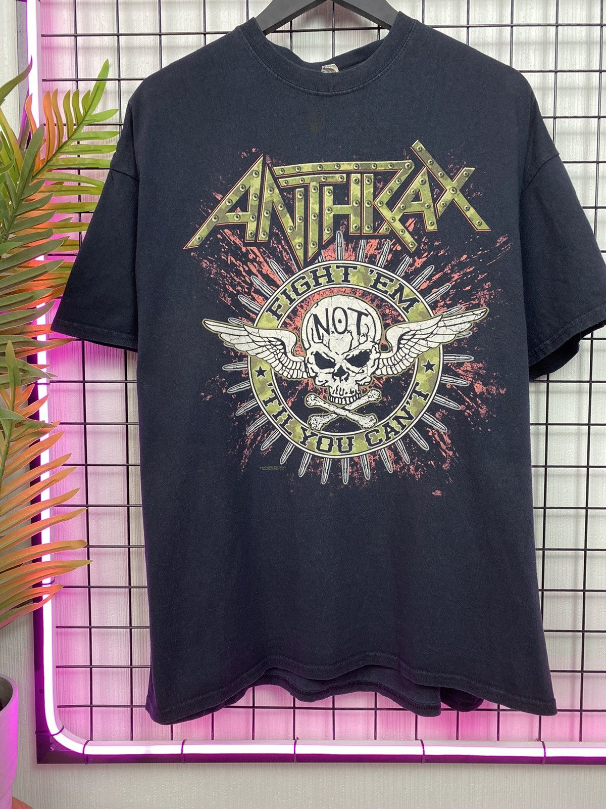 Band Tees Anthrax “fight em till you can’t” T-Shirt Men oversized L Size US XXL / EU 58 / 5 - 1 Thumbnail
