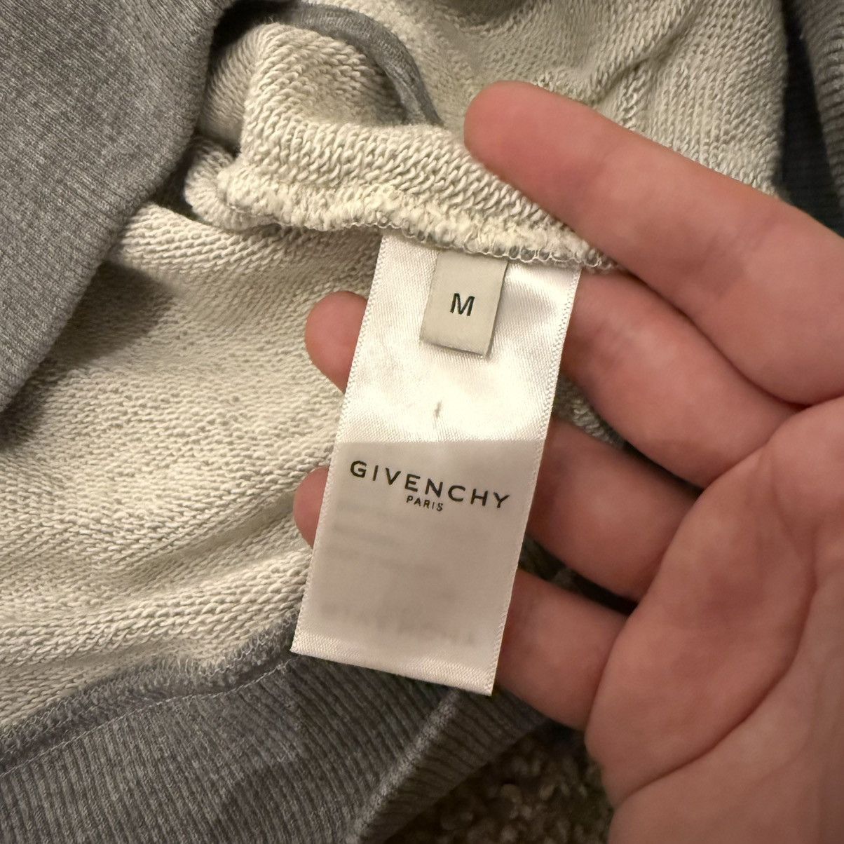Givenchy Givenchy Paris size M hooded sweatshirt silver embossed Size US M / EU 48-50 / 2 - 6 Thumbnail