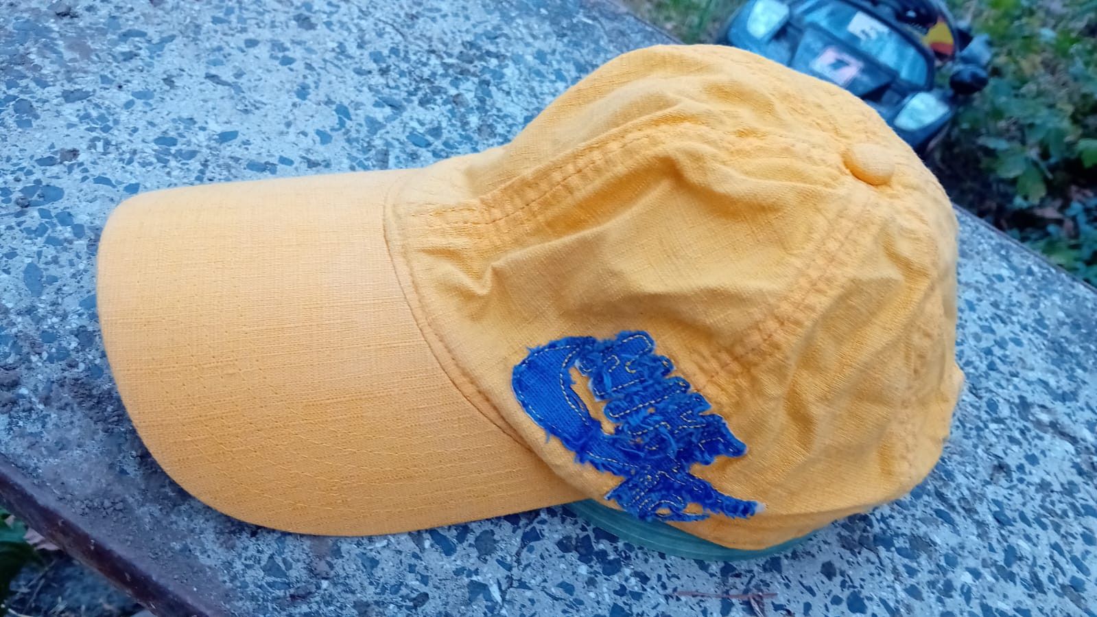 Nike ACG Nike ACG Logo Vintage Strapback Hat Cap Beatle Print Size ONE SIZE - 1 Thumbnail