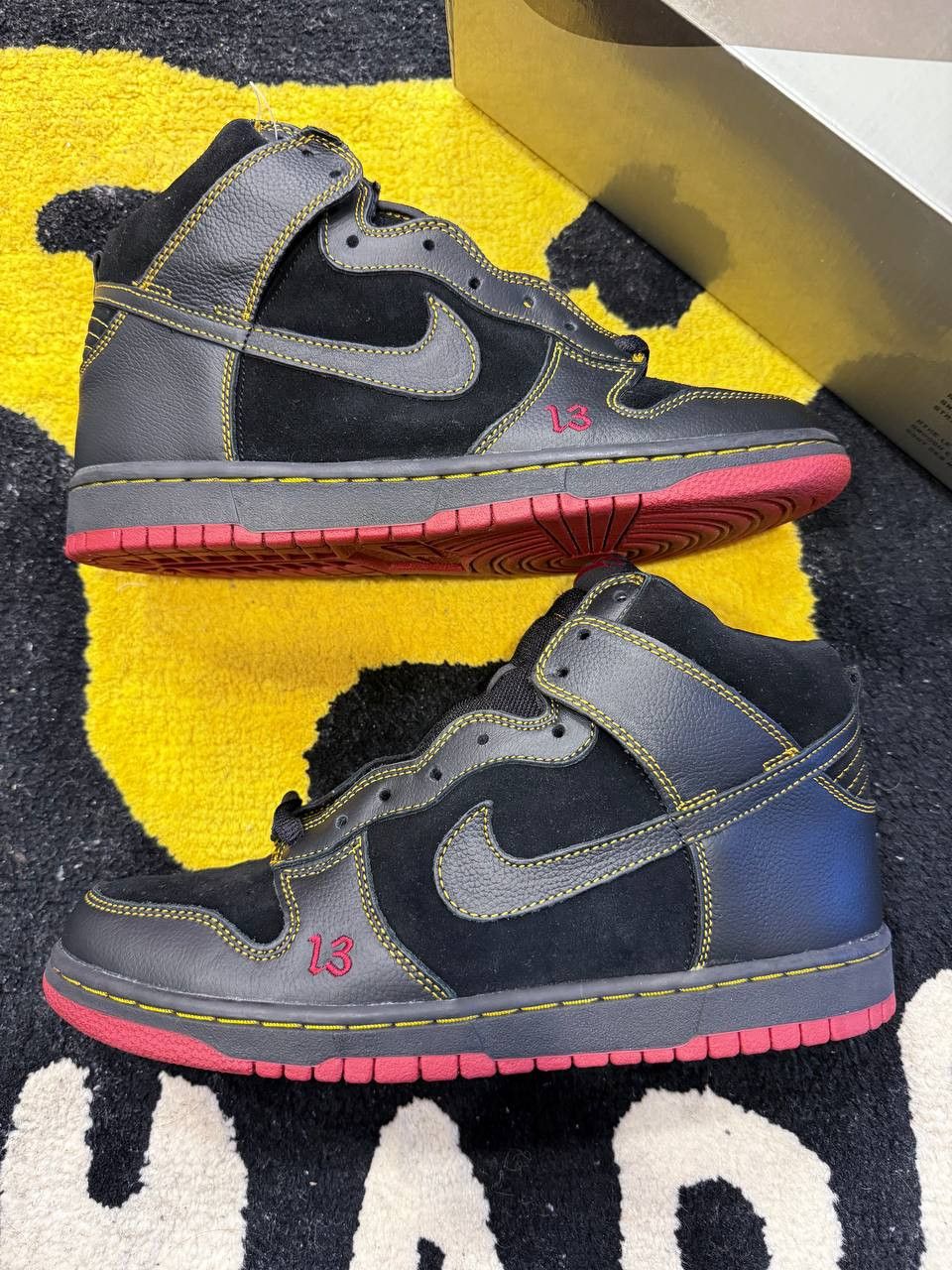 Nike Nike Dunk High Unlucky 13 (2004) Size US 10 / EU 43 - 2 Thumbnail